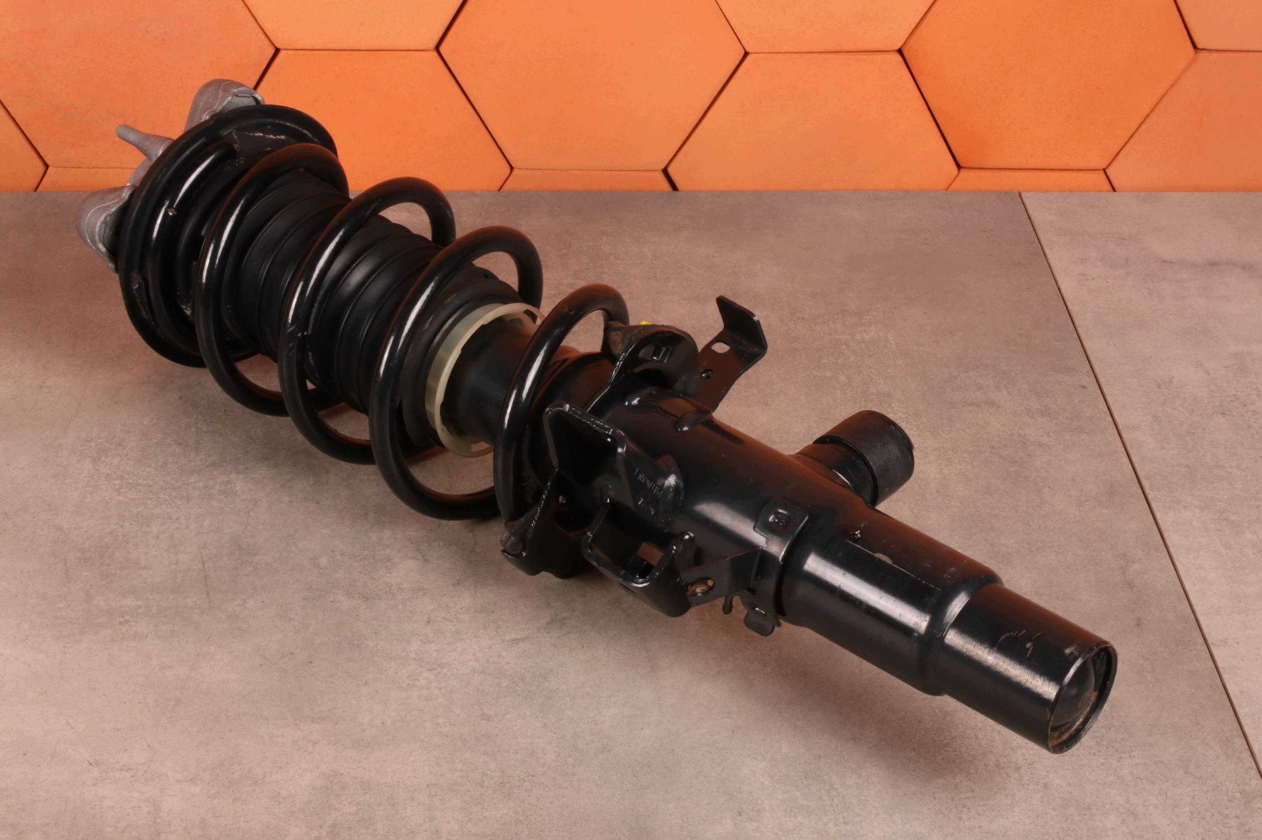 BMW Z4 G29 20i 30i B46D B48D shock absorber left front VDC VDM 6895065