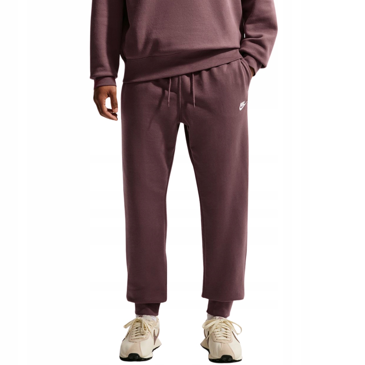 Spodnie dresowe Nike Club brązowe FN3801-502 roz: XXL
