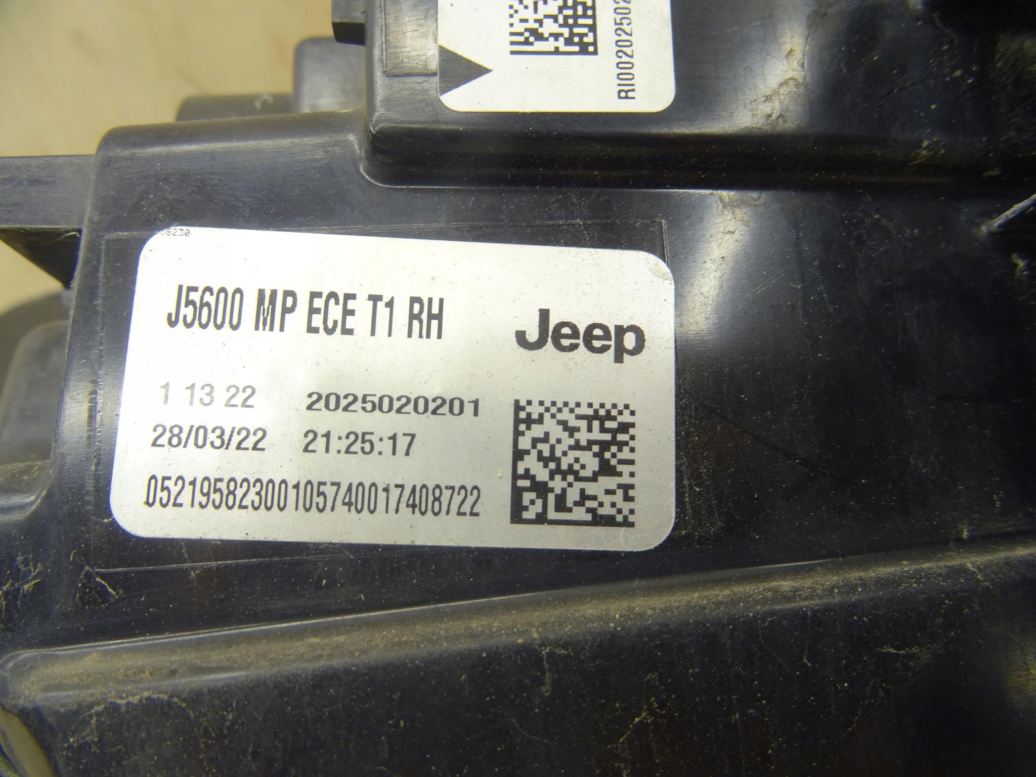 JEEP COMPASS II LIFT LAMPA PRAWY TYŁ LED 2025020201 Wersja Europejska