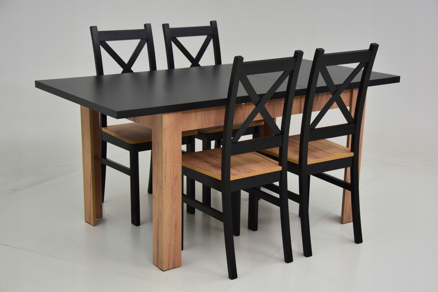 Stół 80x120/160 i 4 krzesła DREWANIANE do kuchni Szerokość stołu 80 cm