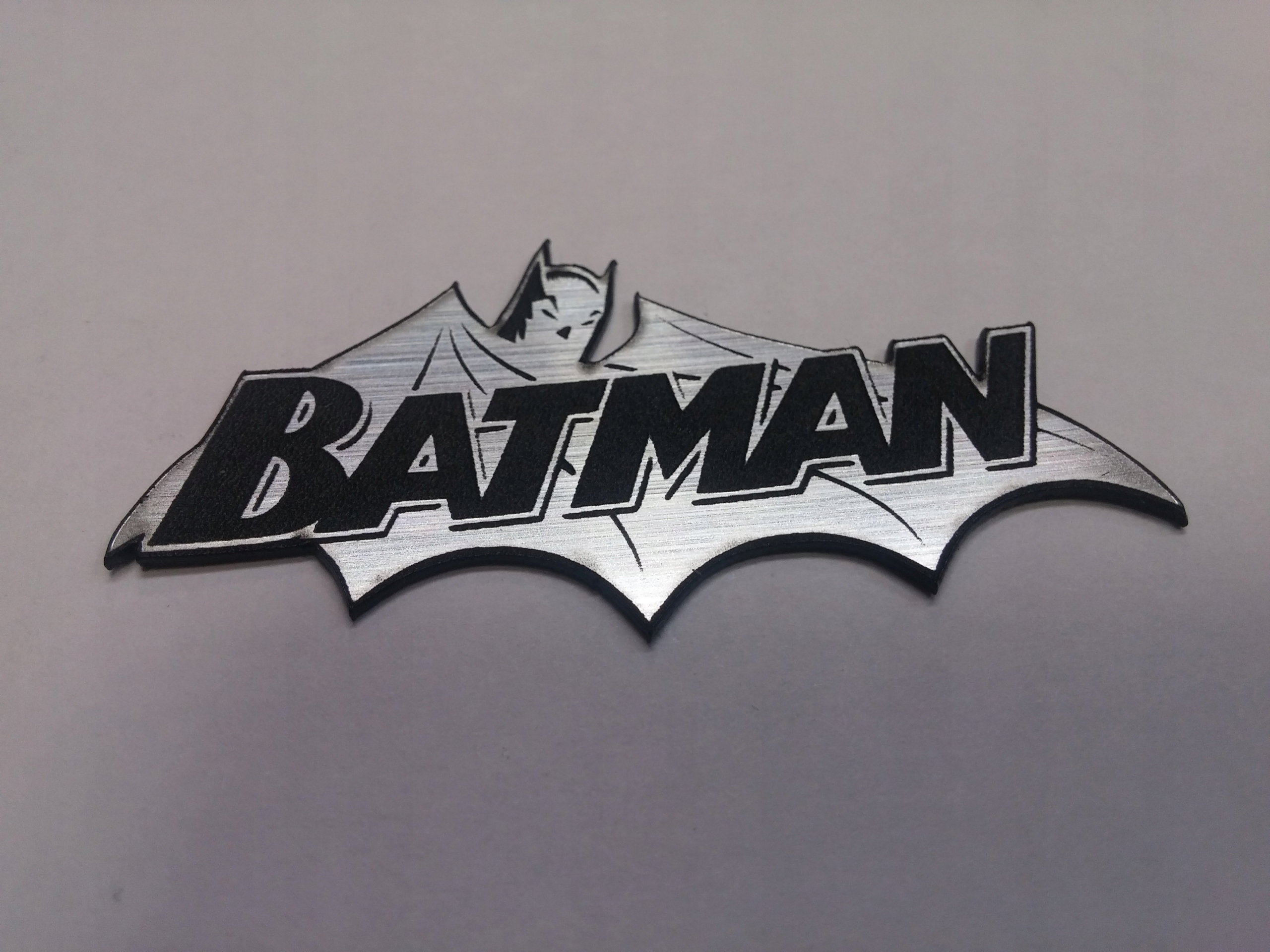 

Batman naklejka emblemat 59 x 30 mm * Srebrna