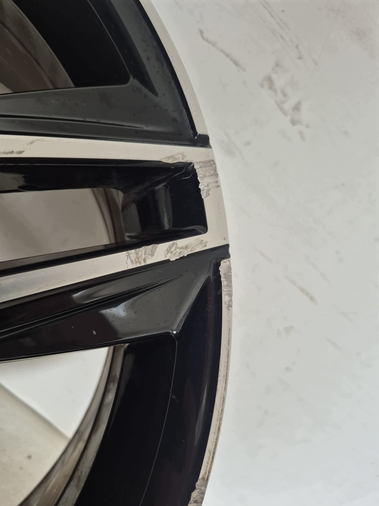 SEAT disk hliníkový 18" 6F0401025E