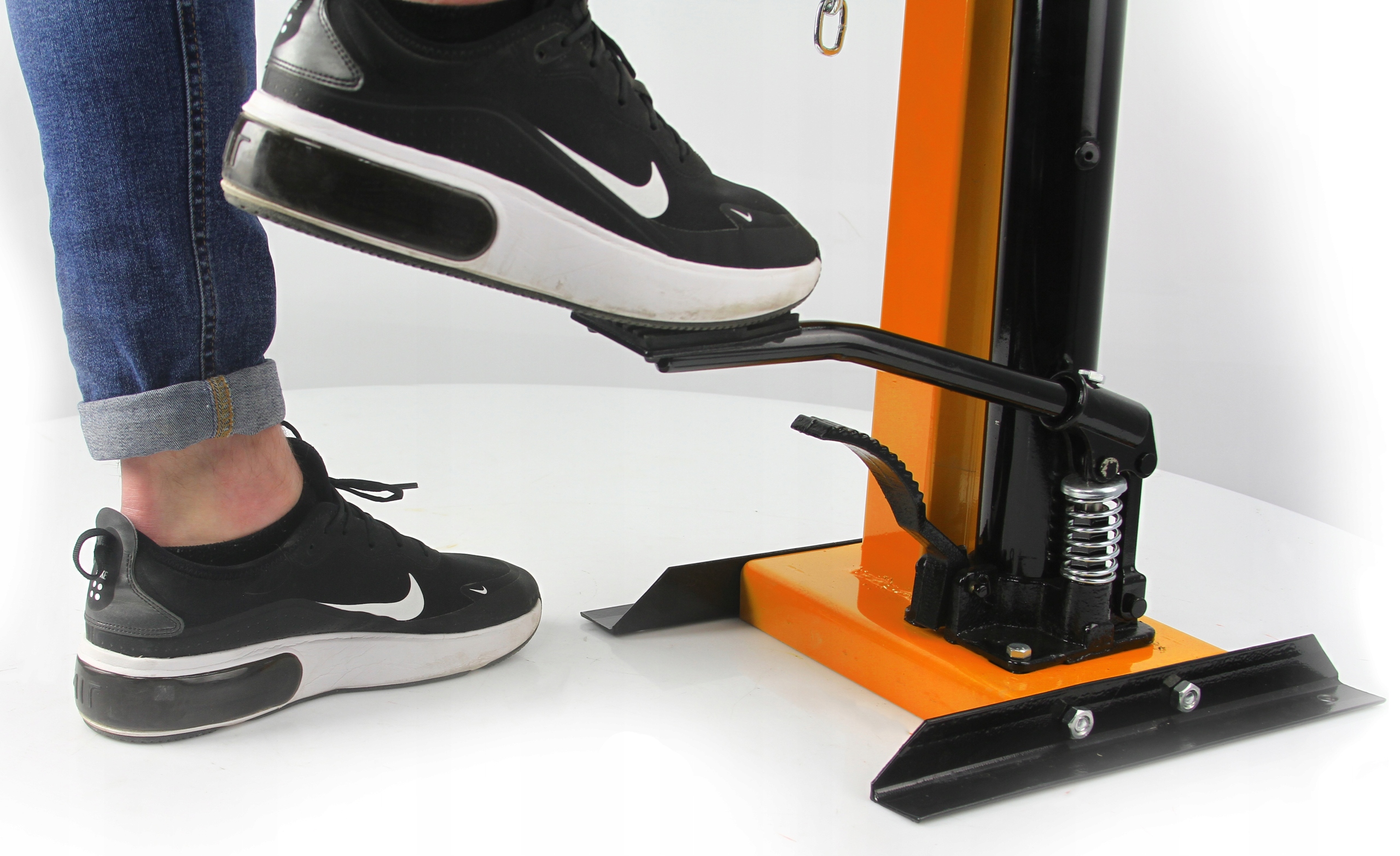 SCIAGACZ SPREZYN HYDRAULICZNY TALERZOWY MCPHERSON Producent code M80441