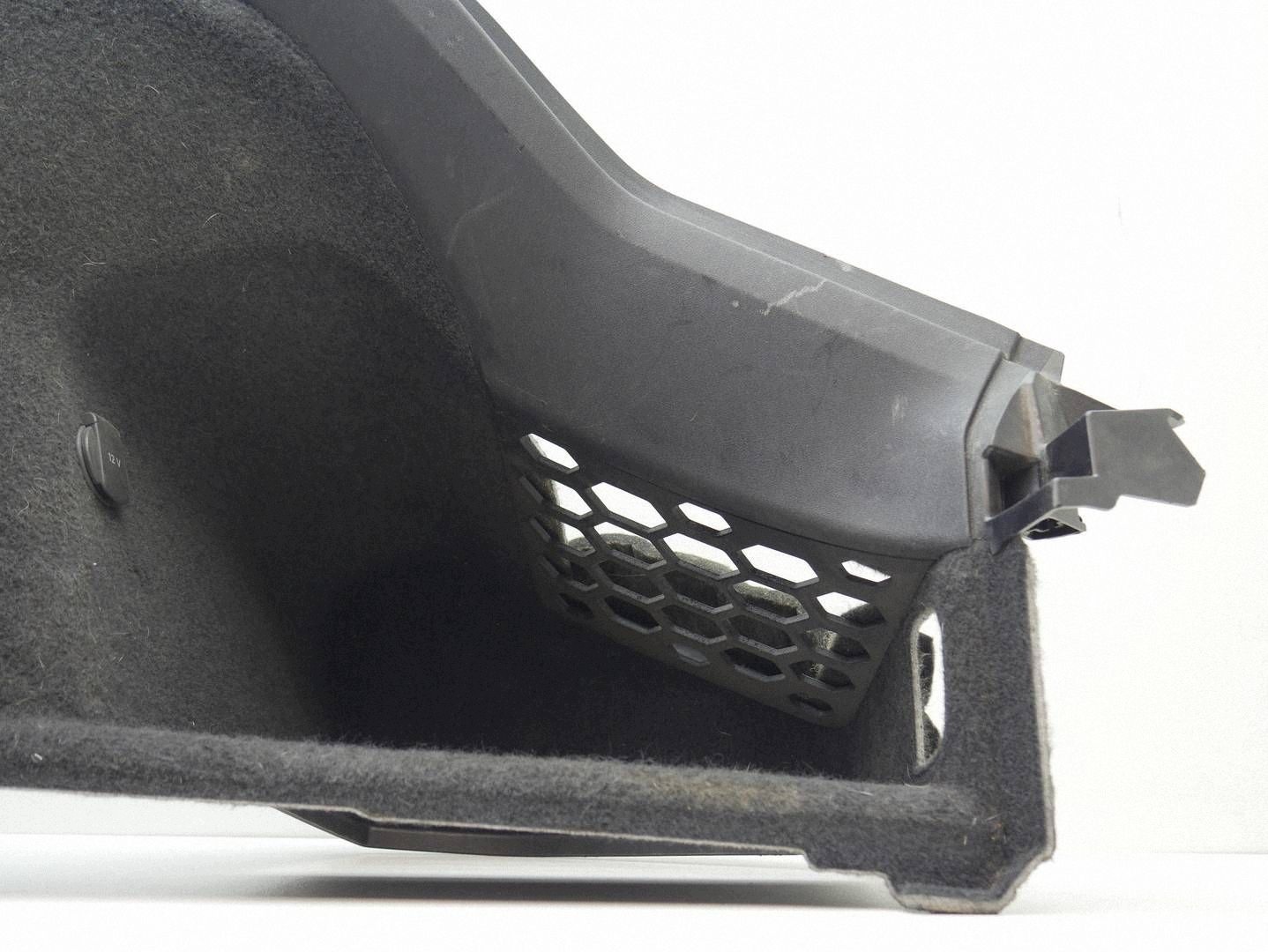 boot upholstery right rear part right PORSCHE TAYCAN 9J 9J0868224E