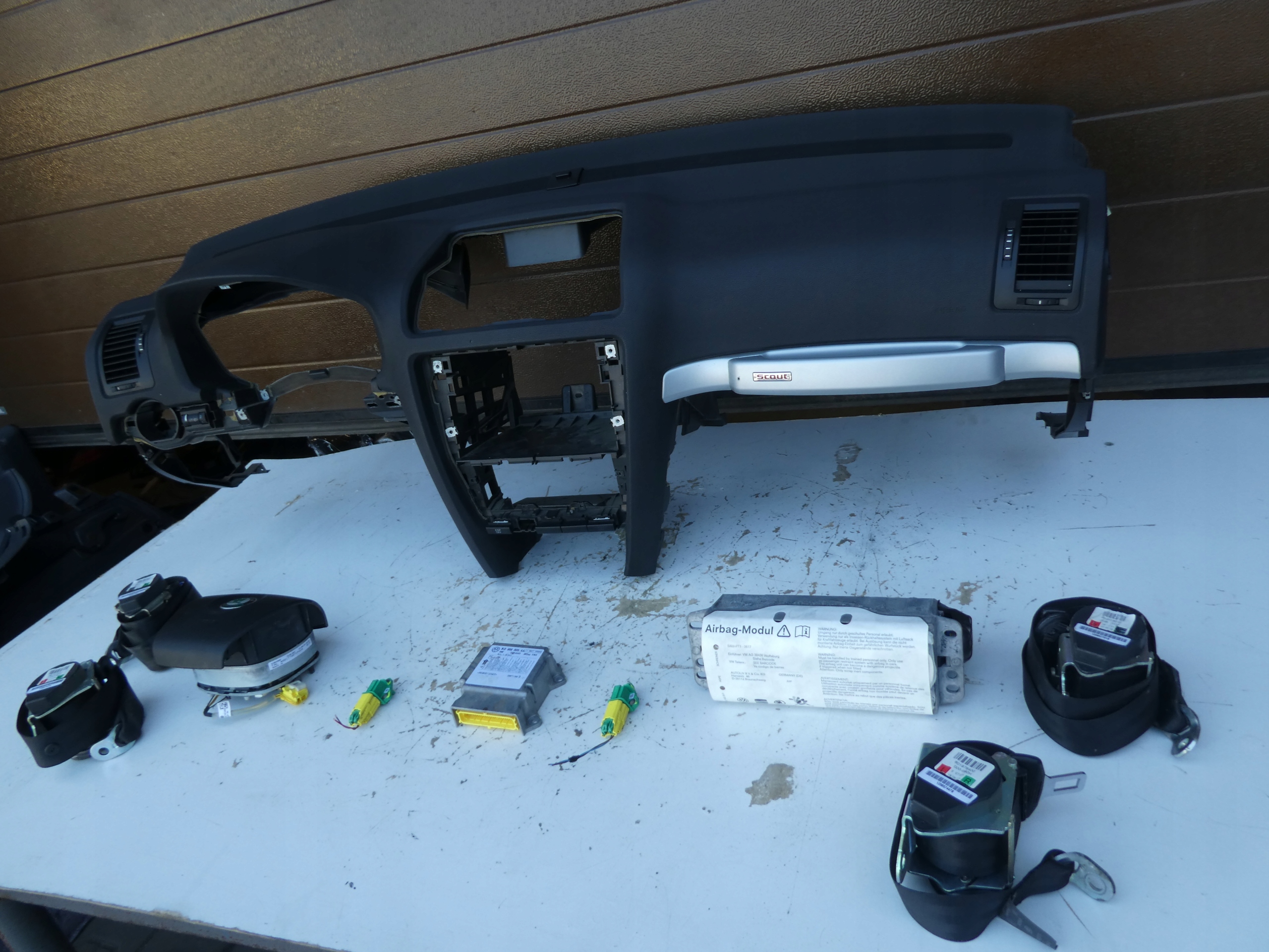 SKODA OCTAVIA II SCOUT dashboard cockpit console airbag