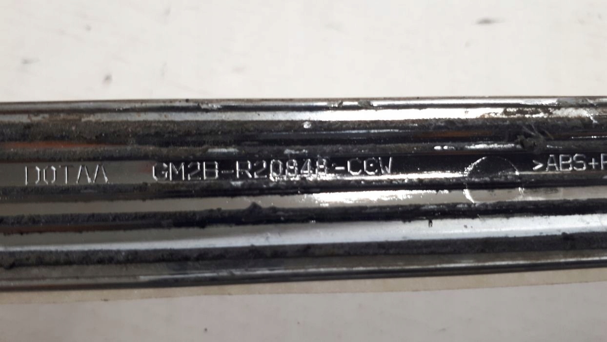 FORD S-MAX VIGNALE LISTWA DRZWI PRAWA PRZÓD Numer katalogowy części FORD S-MAX VIGNALE LISTWA DRZWI PRAWA PRZÓD