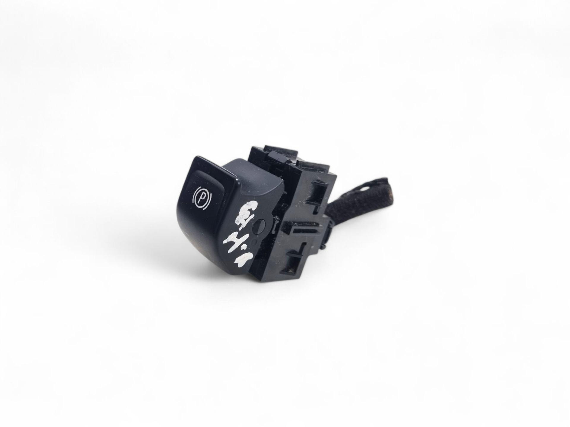 switch (button) electric brake Opel Meriva B 2012 13271123