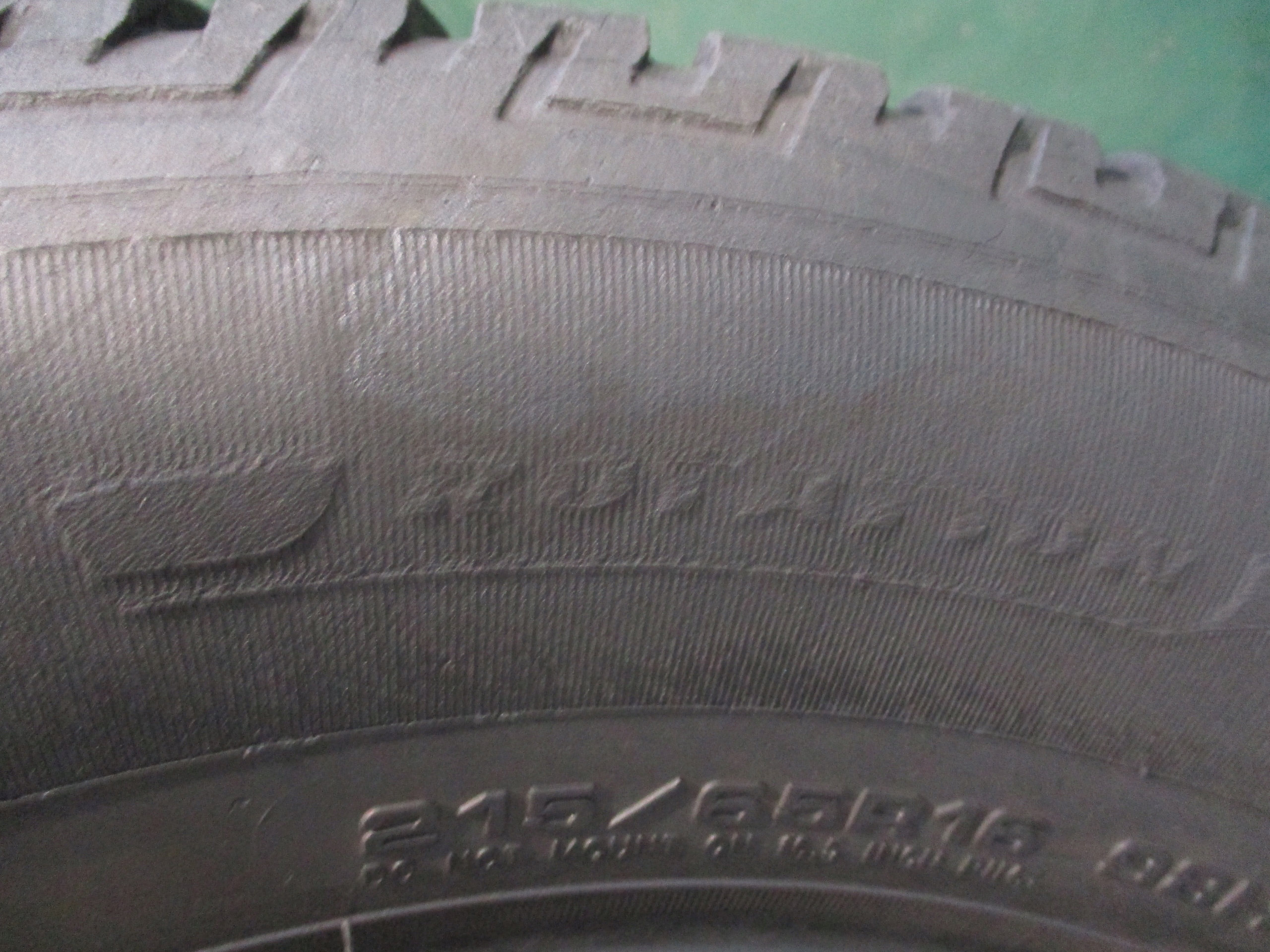 2 opony zimowe używane 215/65R16 98H Fulda Kristall HP2 6,5 mm Indeks prędkości H do 210 km/h