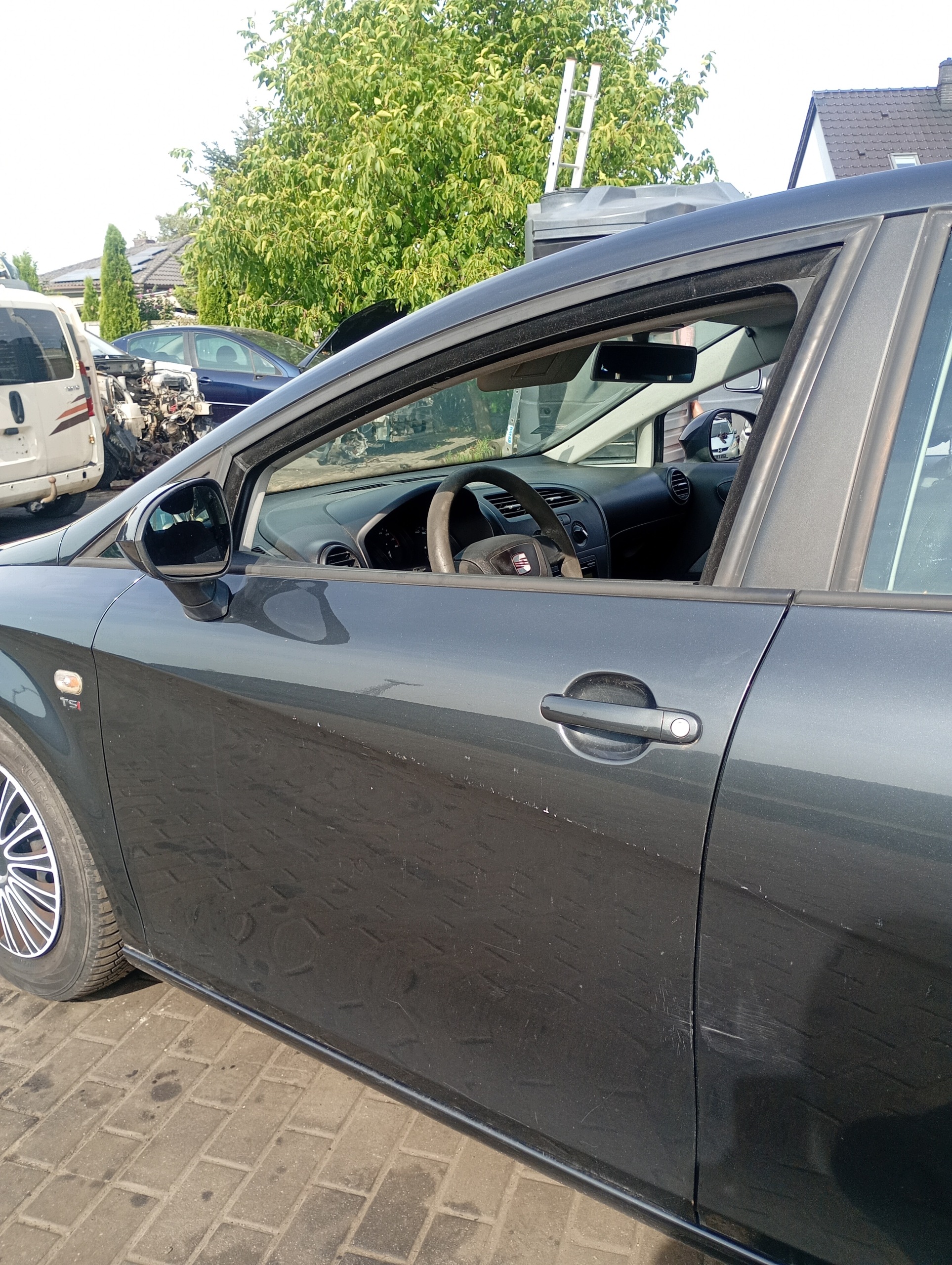 door left front front Seat Leon 2 II 05-13 kod lakieru LW7Z
