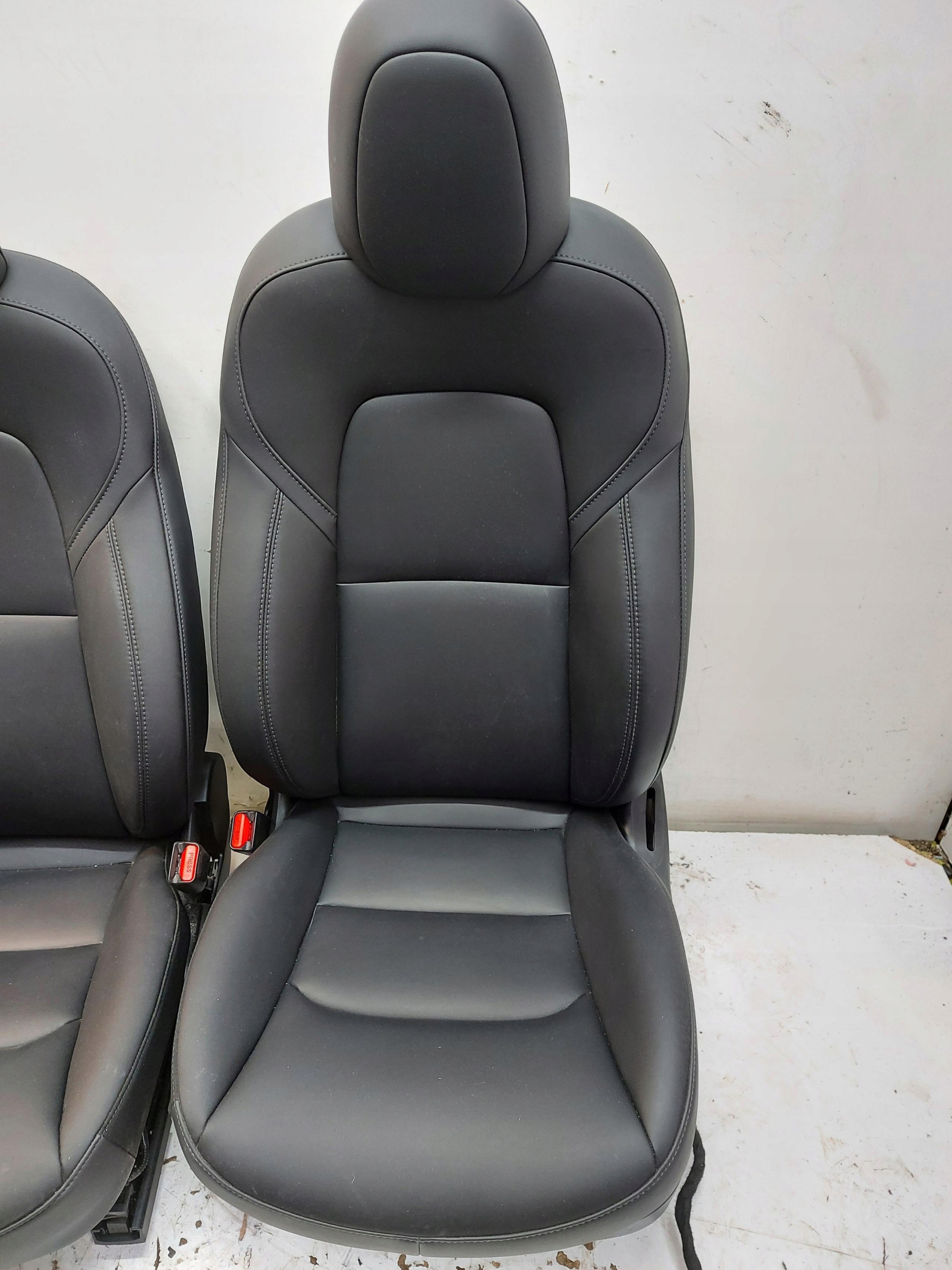 TESLA MODEL Y 2023r Sitz Sitz komplet