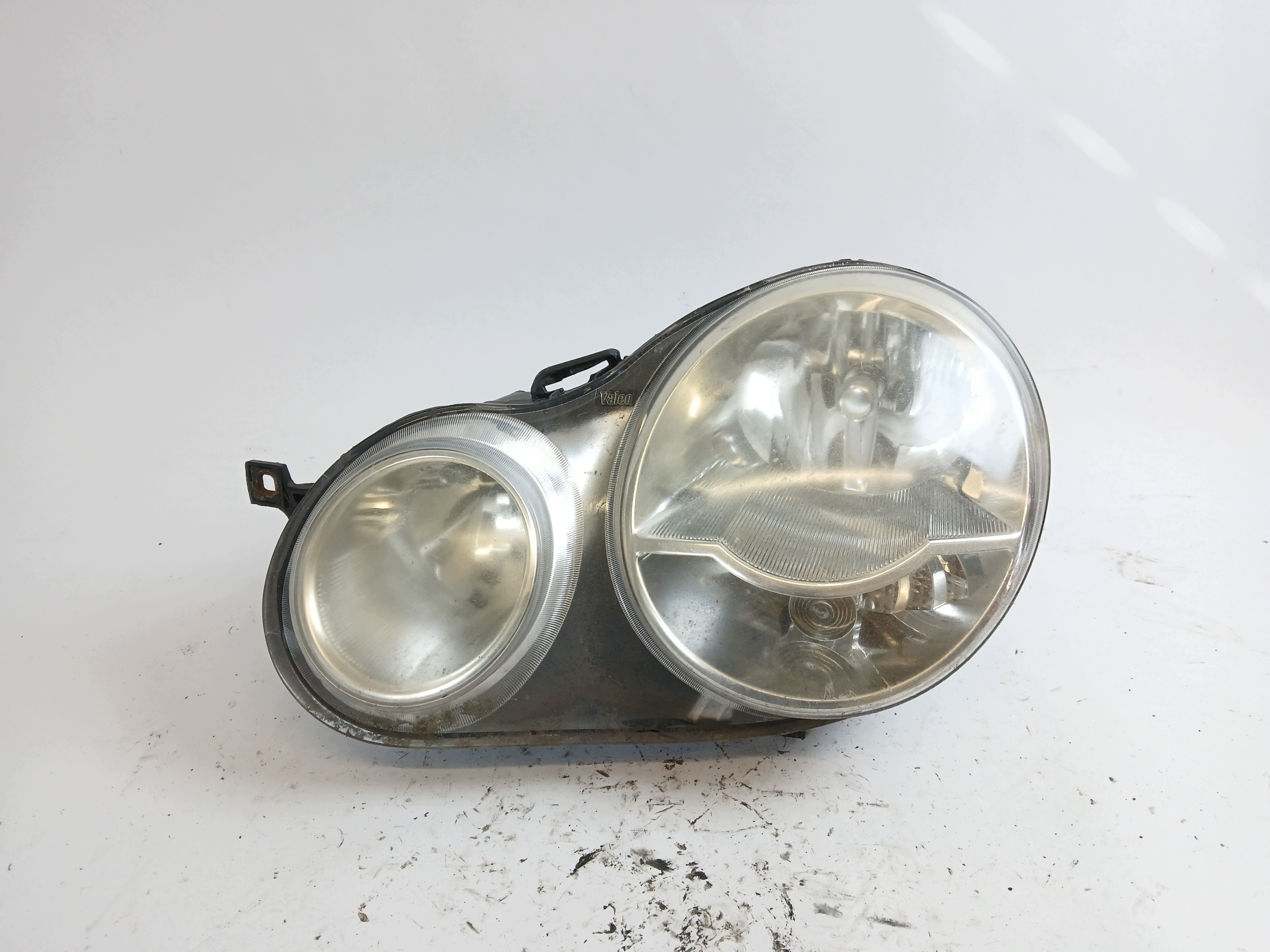 VW POLO 9N licht links vorne