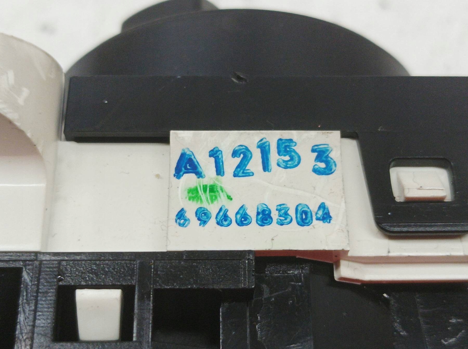 PANEL BOCCHETTE A12153 69668304 Mitsubishi Colt VII (2002-2012)