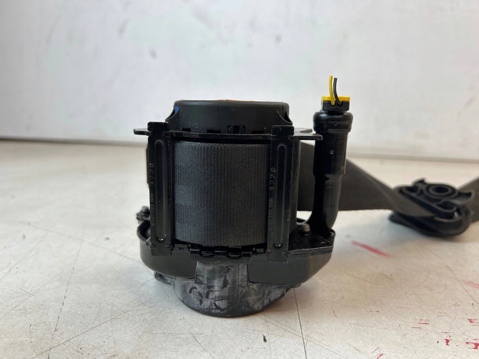 tension belt safety front front left Volkswagen New Beetle 5C