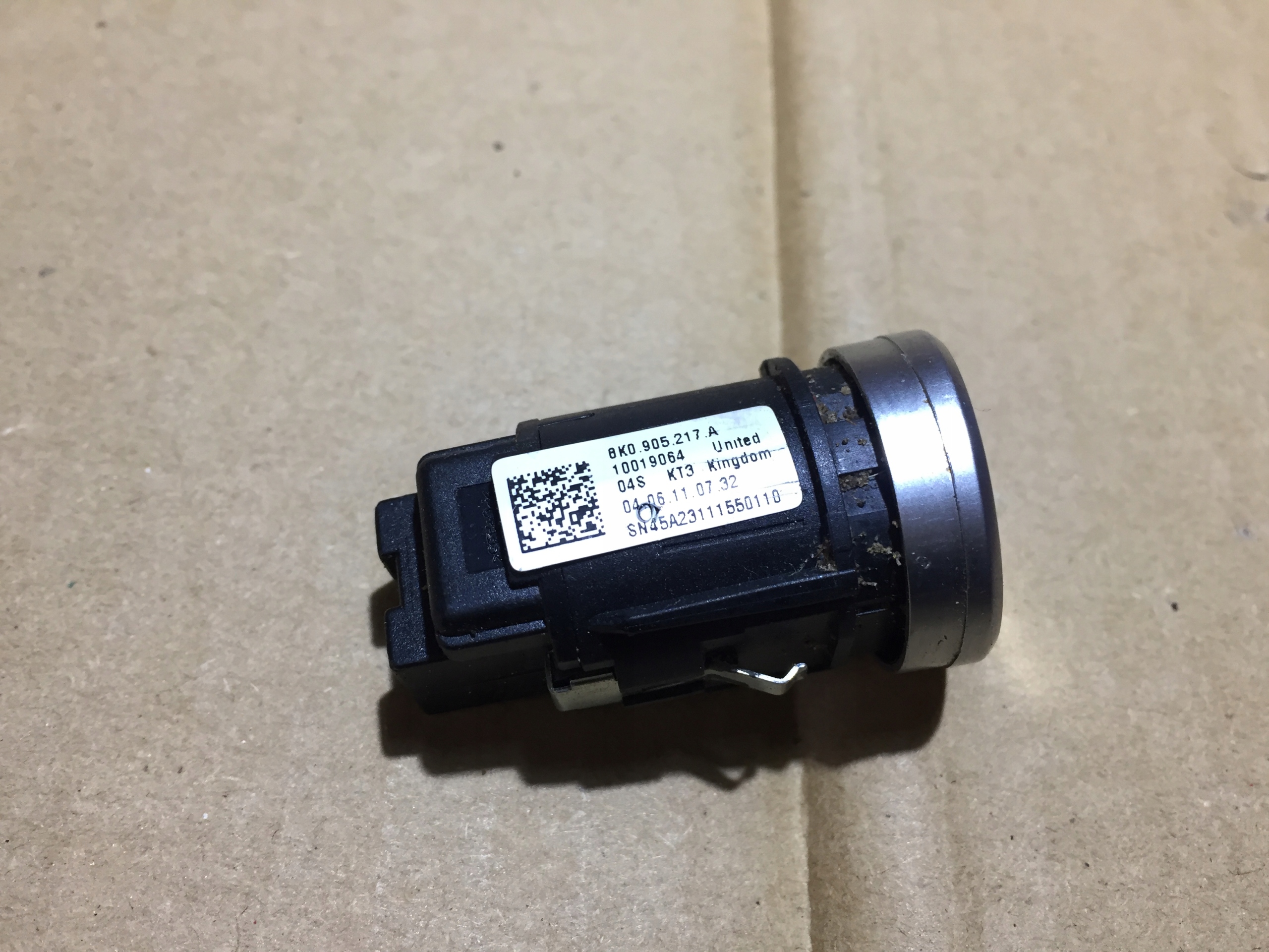 AUDI A4 A5 Q5 Schalter START STOP 8K0905217A