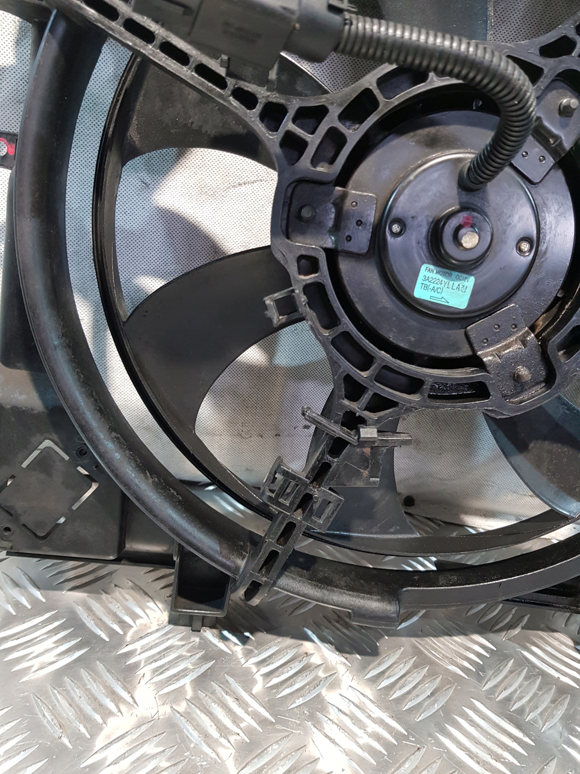 ventilátor chladiče HYUNDAI GETZ 1.5D 04R