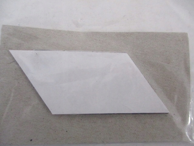 DS7 CROSSBACK MONOGRAM ZNACZEK KLAPY TYLNEJ NOWY ORYGINALNY 98241457DX Numer katalogowy części 98241457DX