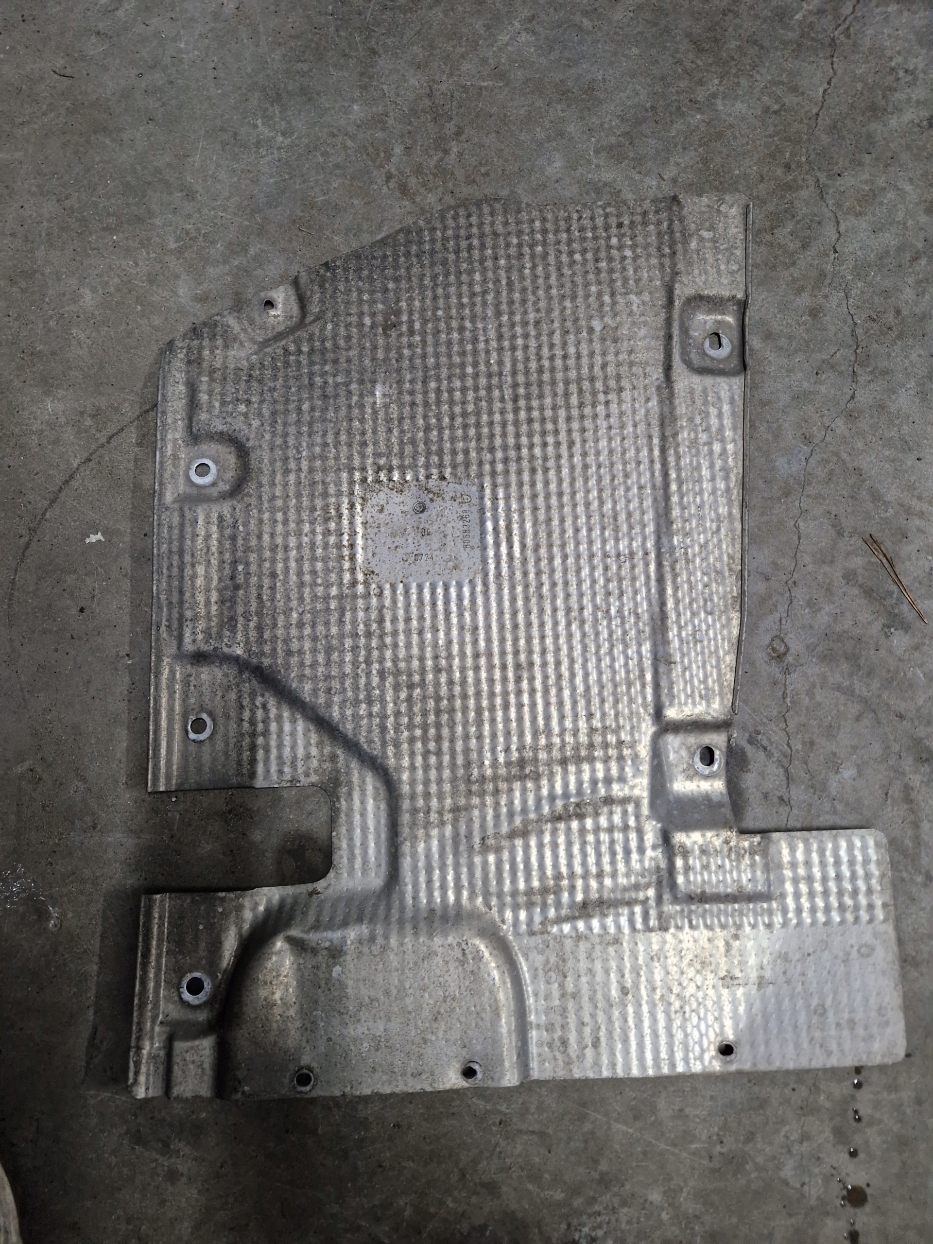 50553268 - Крышка топливного бака левая Alfa Romeo Giulia