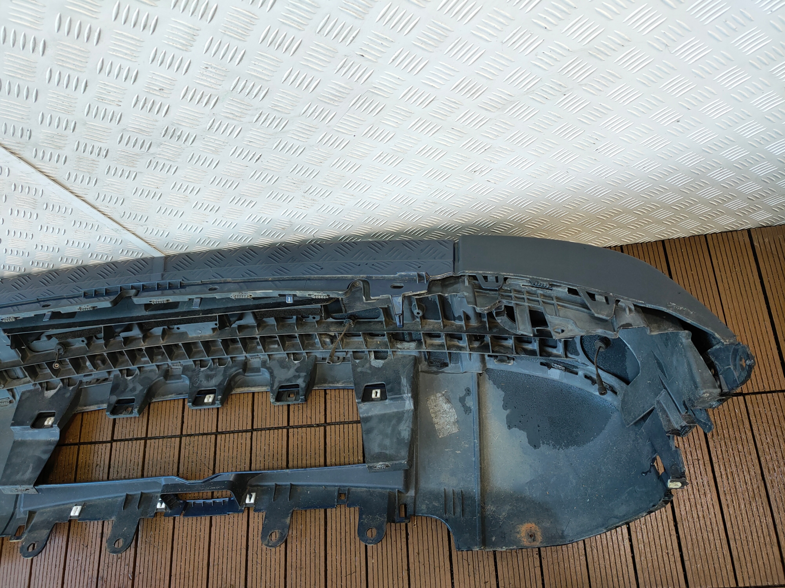 LAND ROVER DISCOVERY III L320 04-09 front bumper below PDC colour LRC849