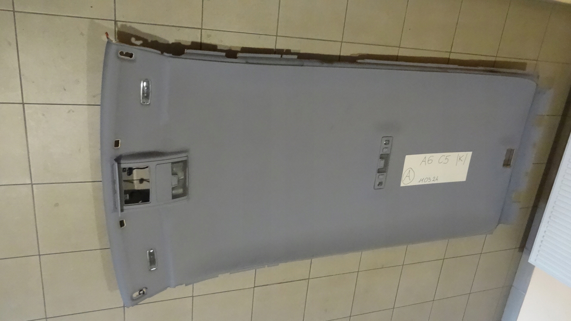 AUDI A6 C5 PODSUFITKA KOMBI Waga produktu z opakowaniem jednostkowym 4 kg