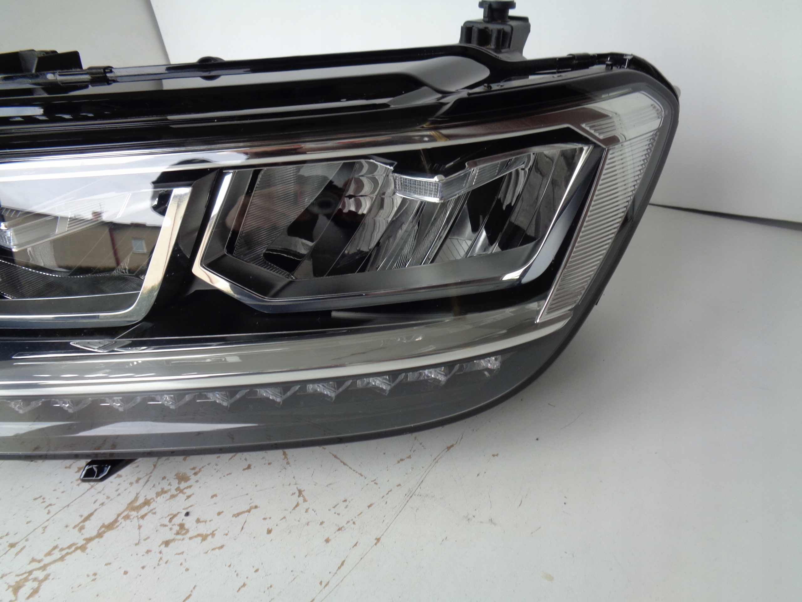 light left REFLEKTOR VW TIGUAN 5NA 16- FULL LED