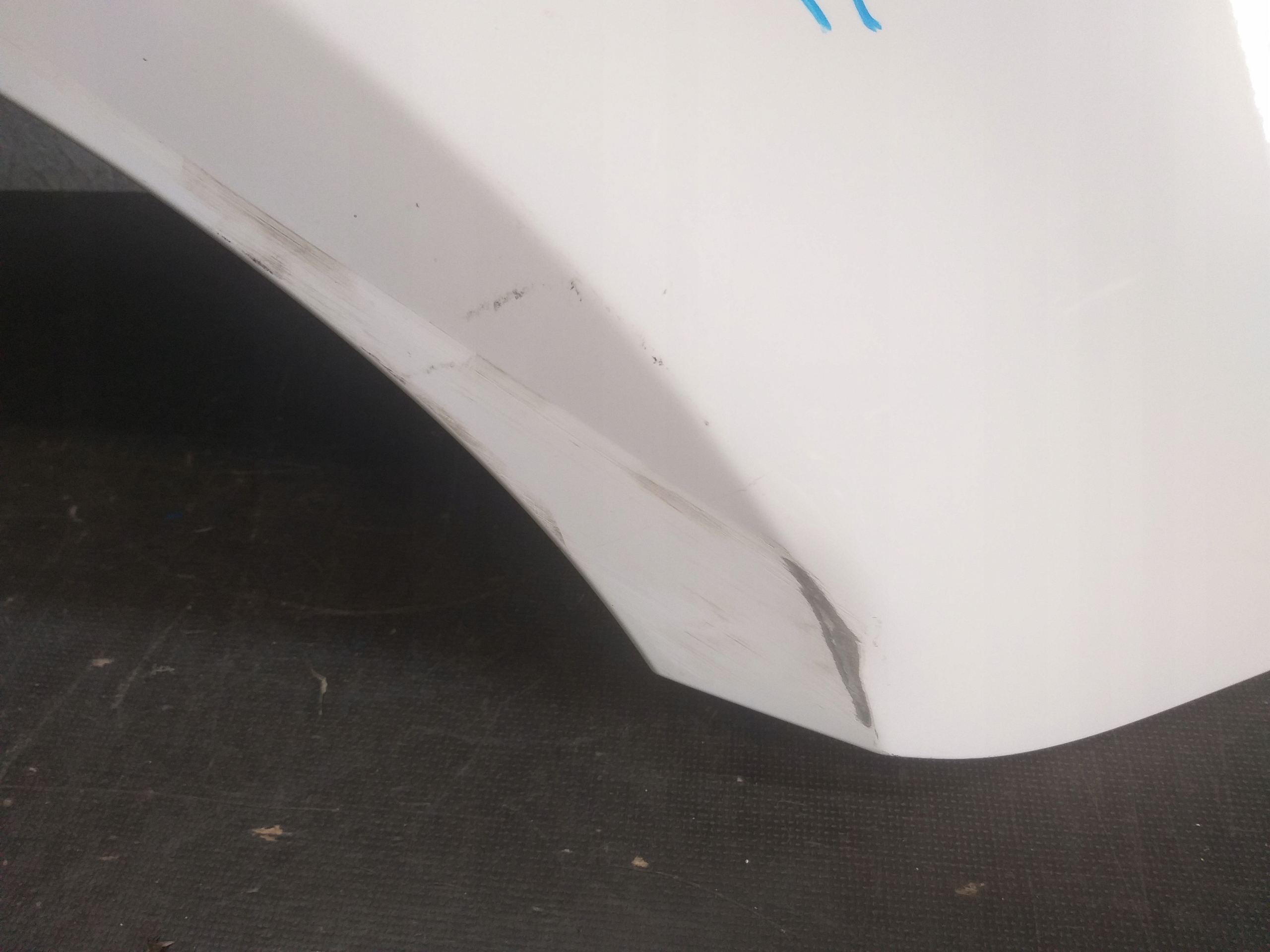 fender front right MERCEDES V KLASA W447