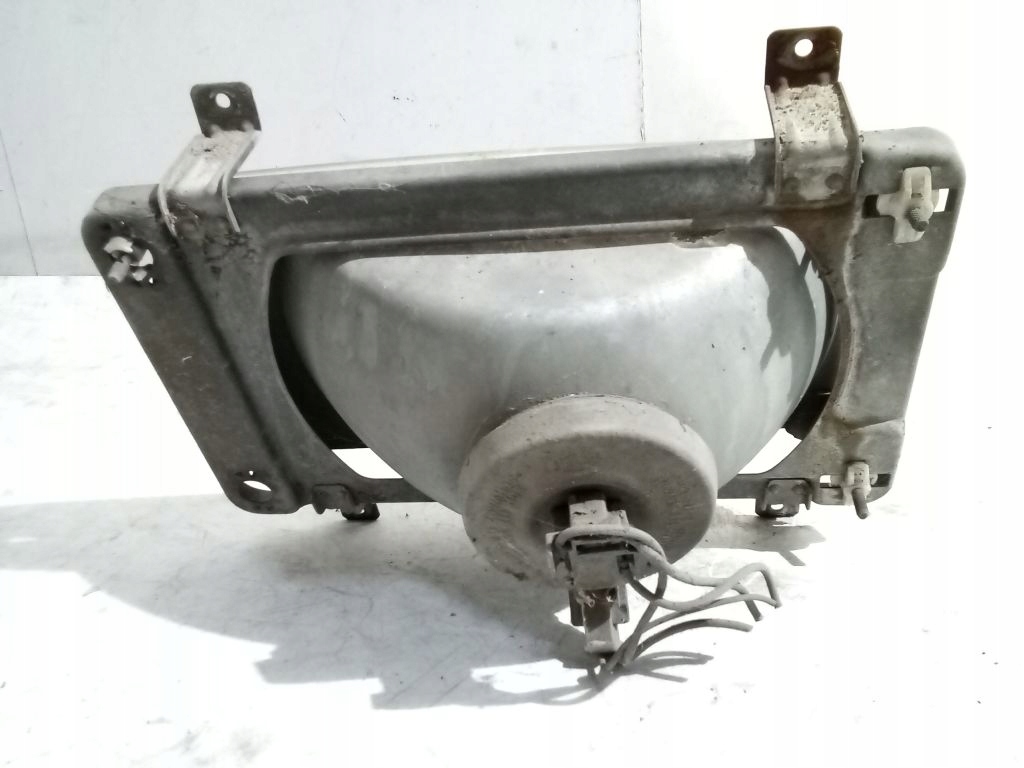 VW LT and 1 lift FL light right front front