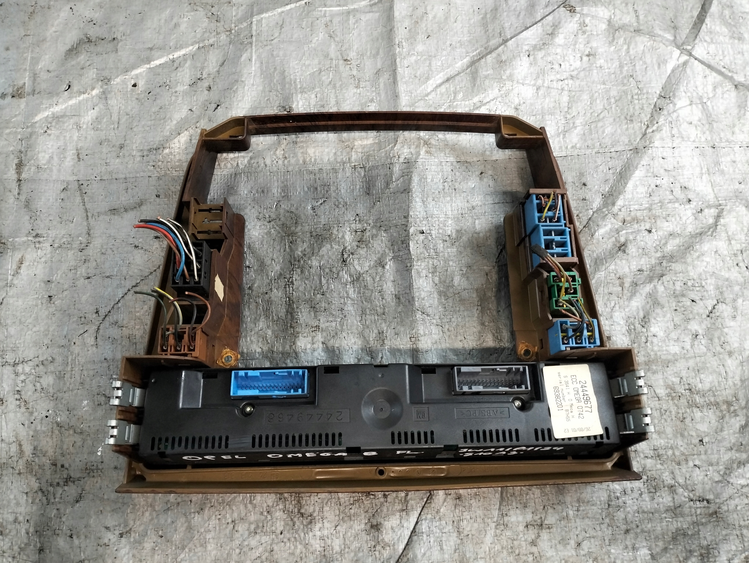 Châssis Unite commande clima OPEL OMEGA B FL 94-03r OE 24449677