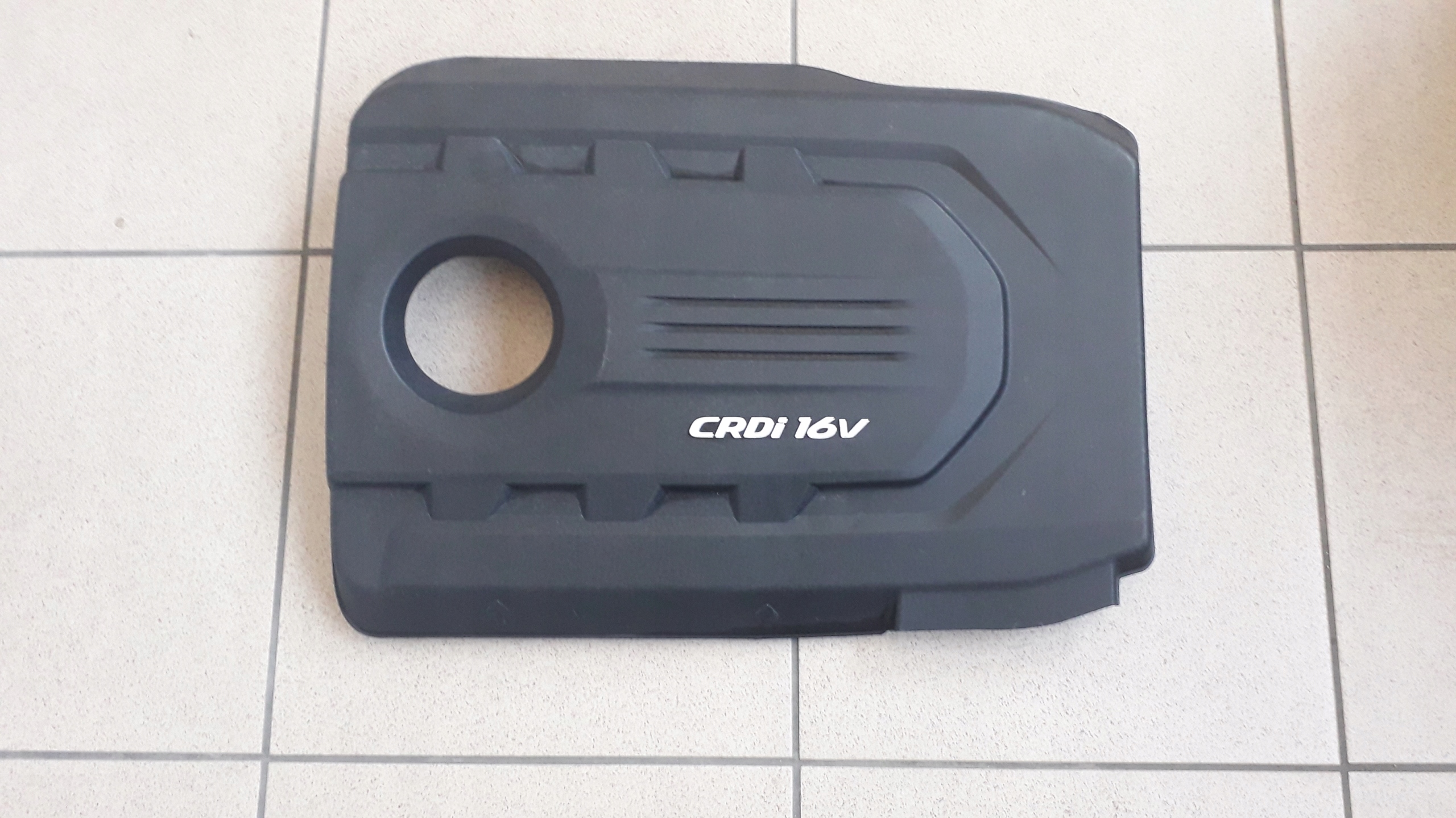 1.6CRDI - HYUNDAI i30 III 1.6 CRDi капот крышка двигателя