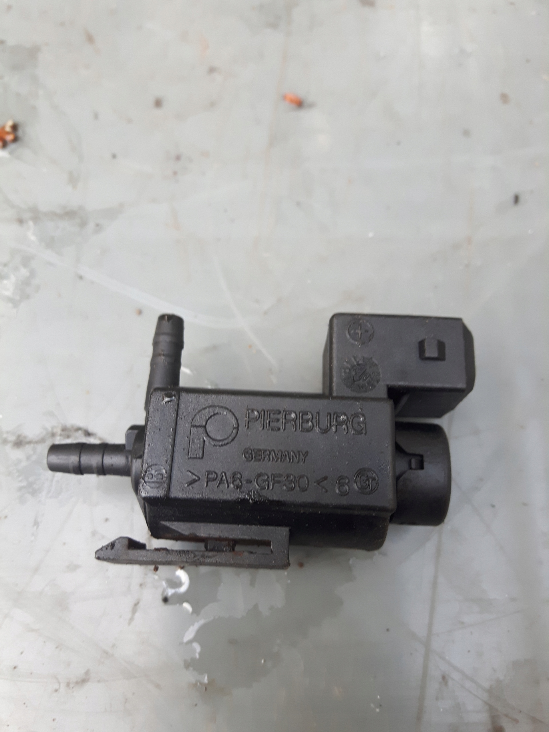 ZAWÓR PODCIŚNIENIA BMW 72234100