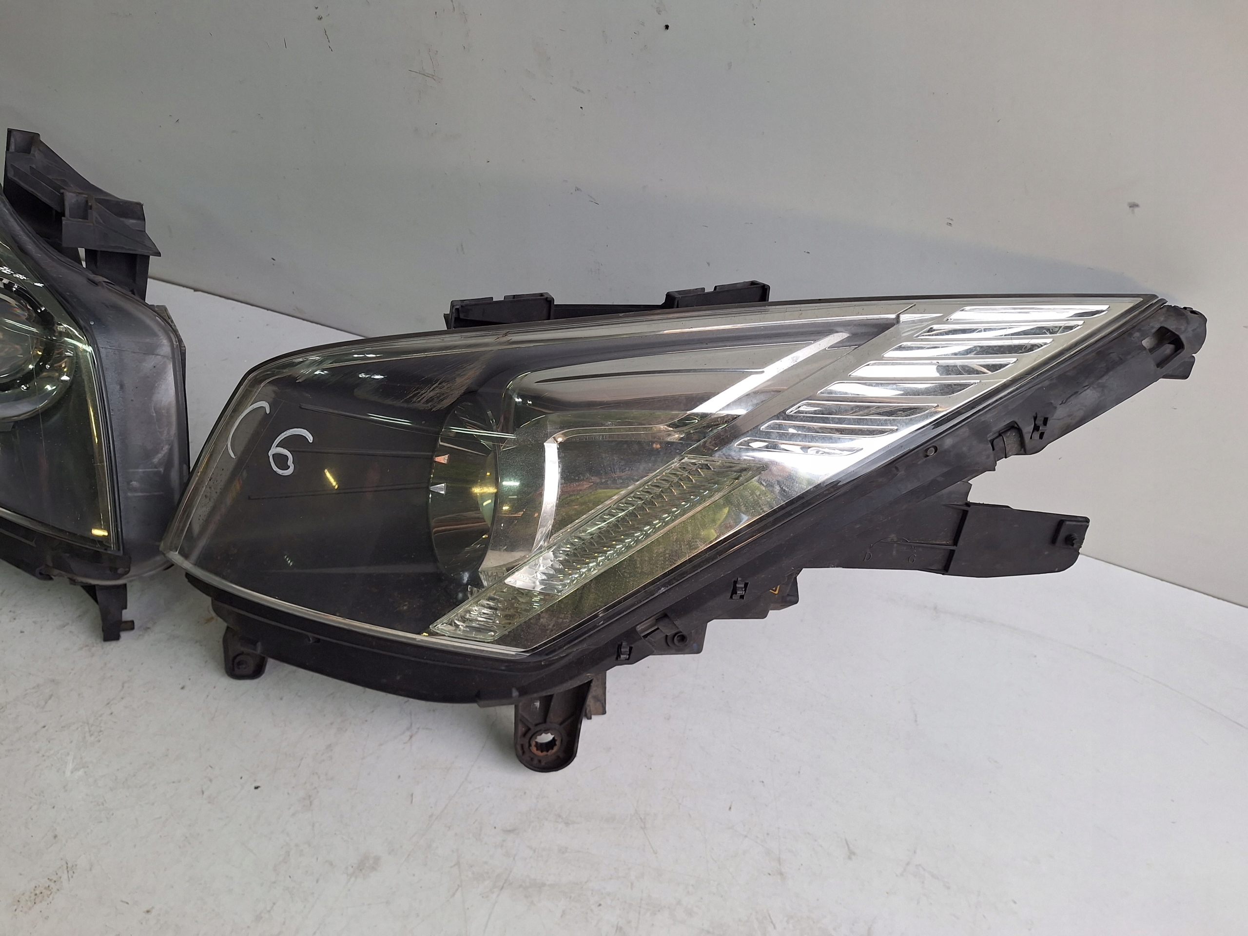 CITROEN C6 05-12 light right XENON UK