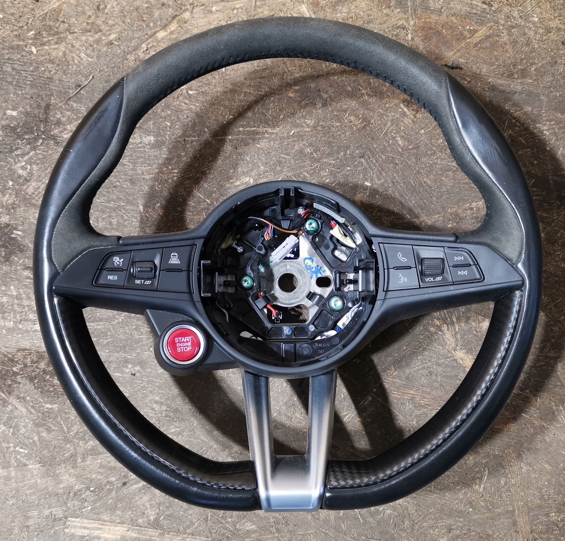 lenkrad ALFA ROMEO GIULIA QUADRIFOGLIO CARBON