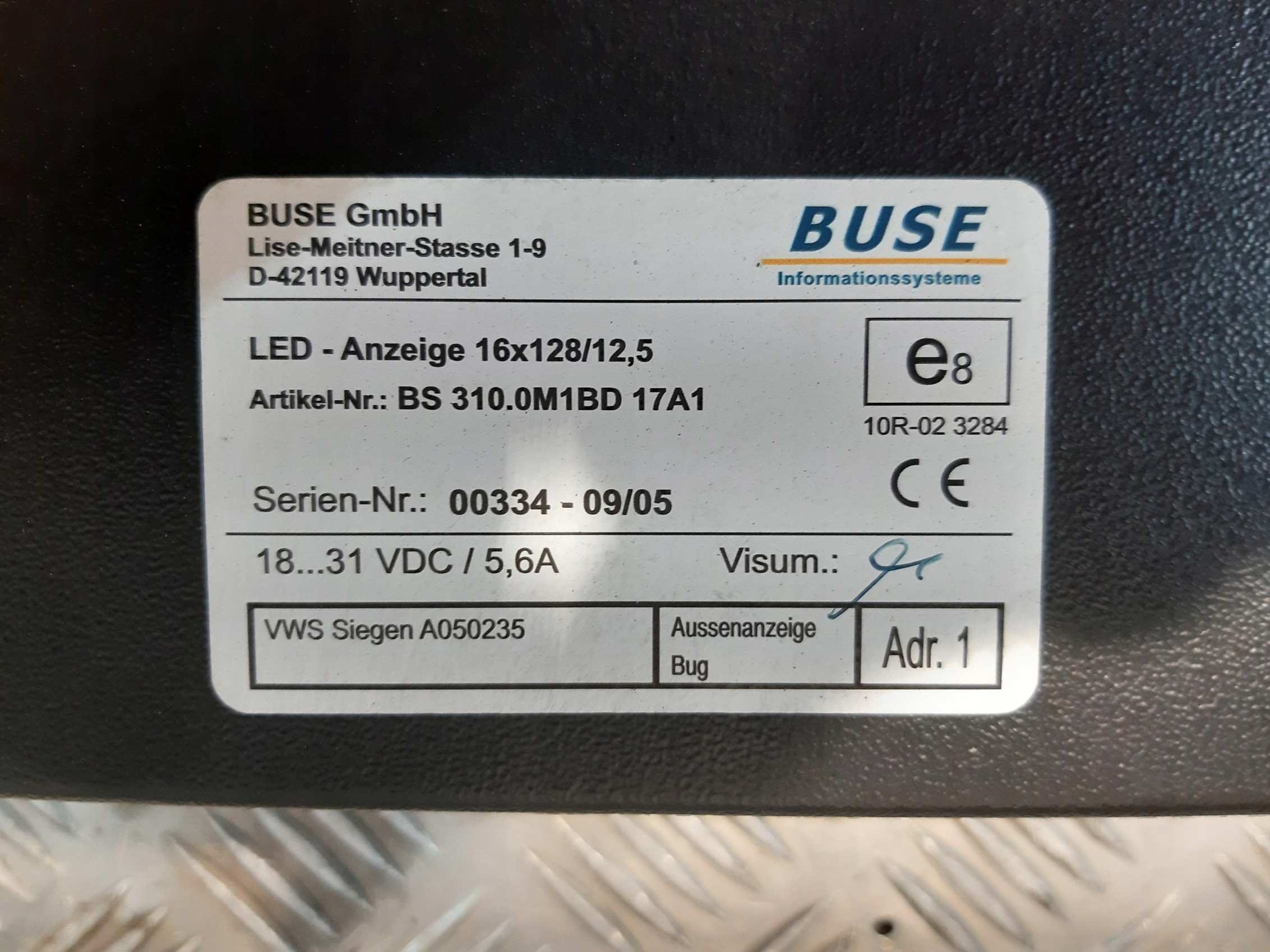 display značka INFORMACYJNA KOMPLET BUSE LCD