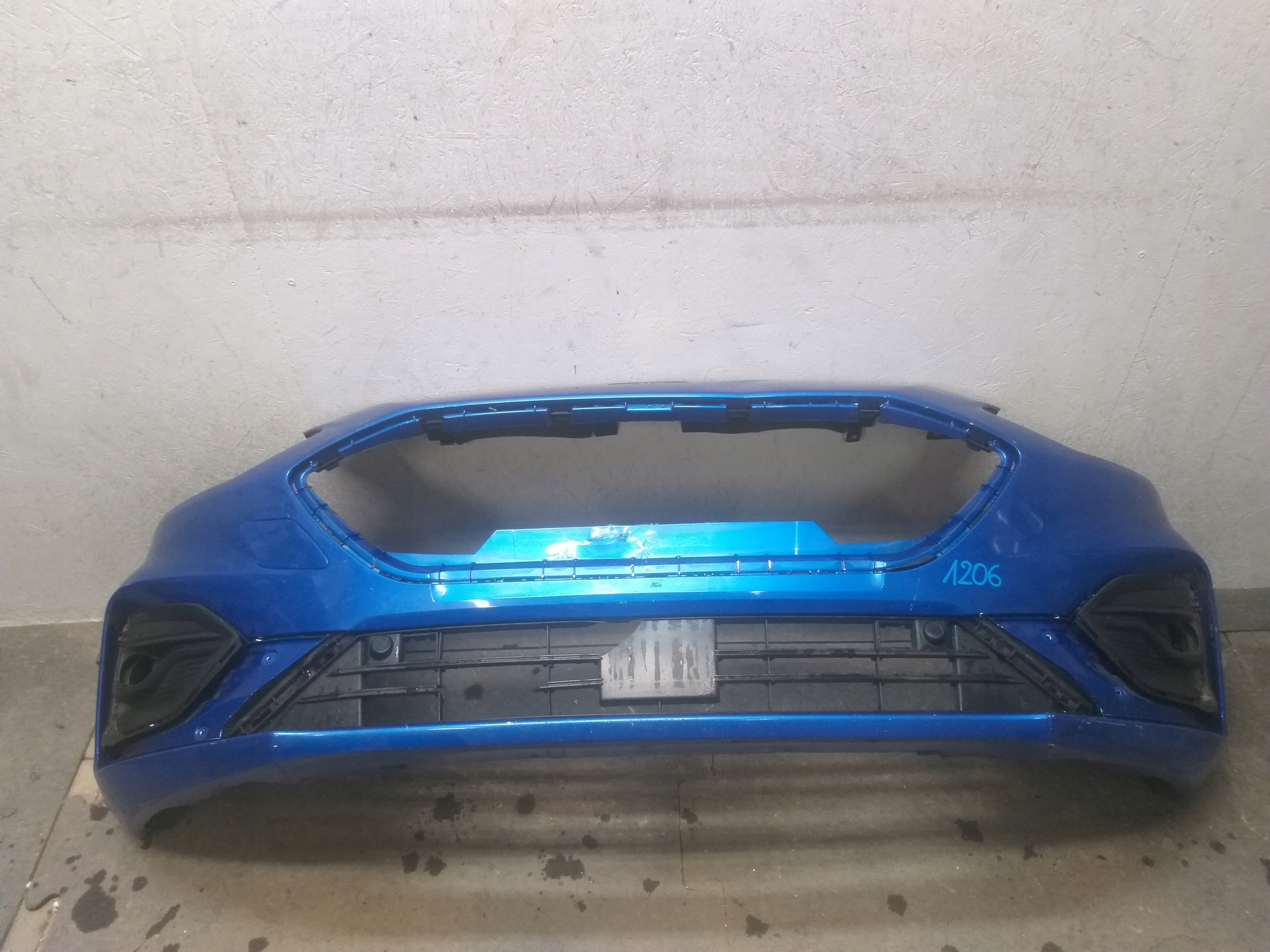 nárazník predok FORD FOCUS MK4 ST