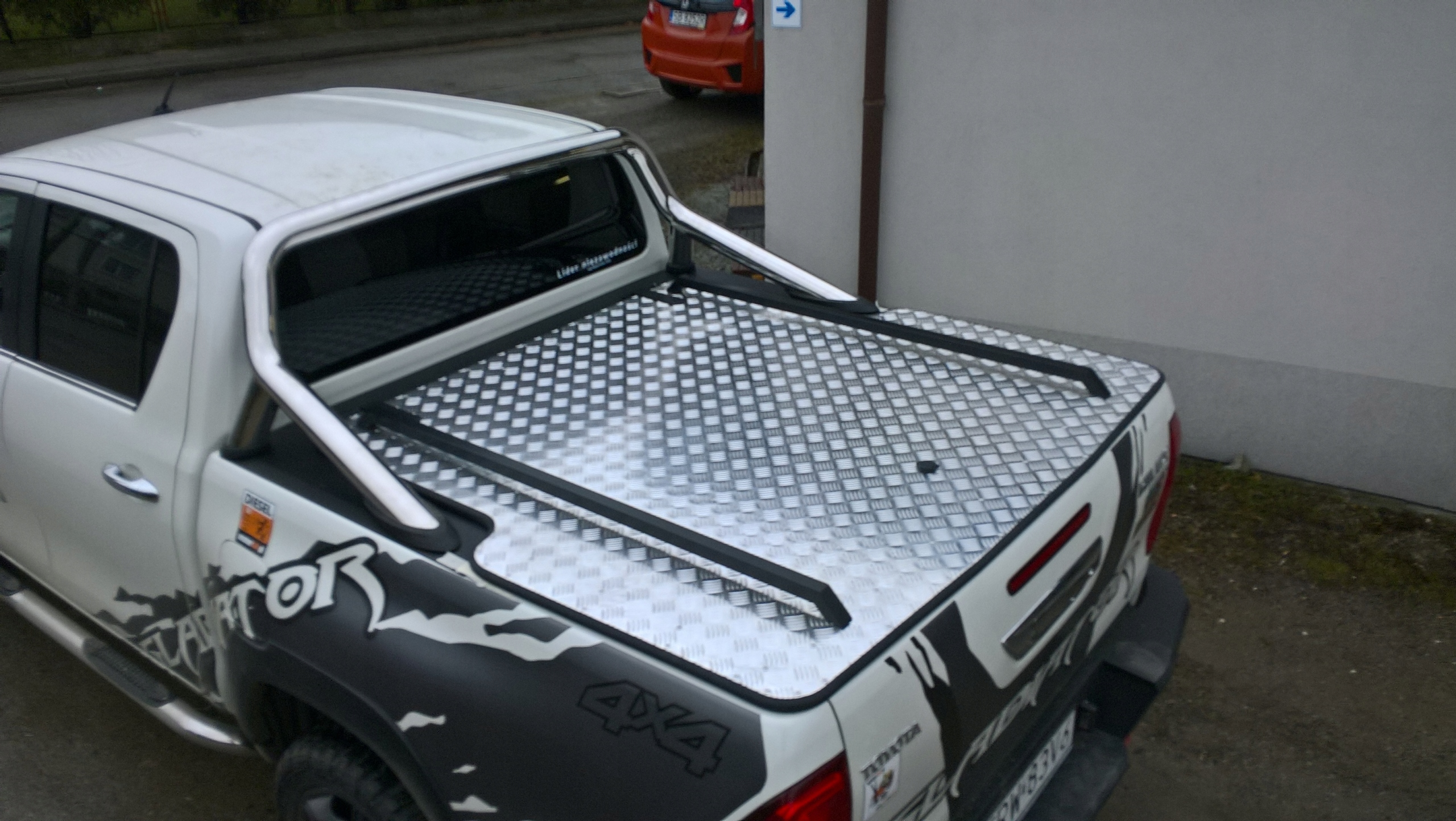 6711 - TOYOTA HILUX крышка кузова