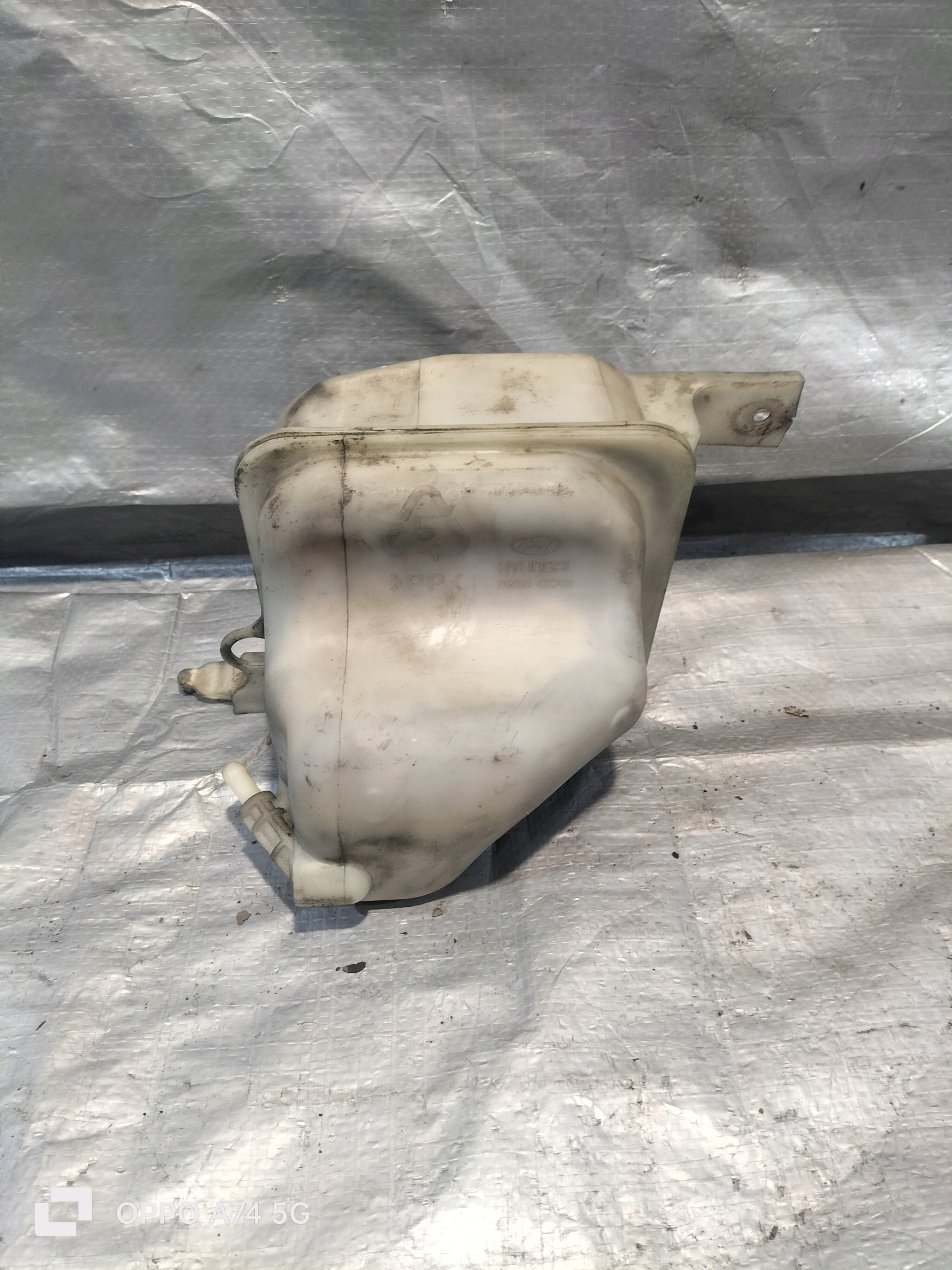 Réservoir eau HYUNDAI SONATA V 2.0CRDI 2006R