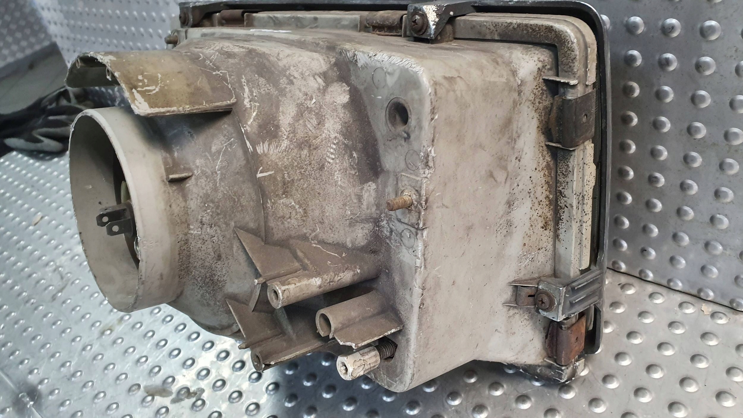 light front left VOLVO 240 74