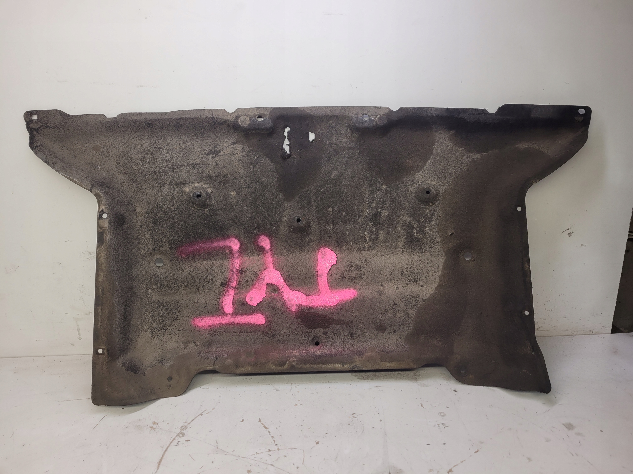 cover chassis rear part rear AUDI A8 D4 4H0813851C
