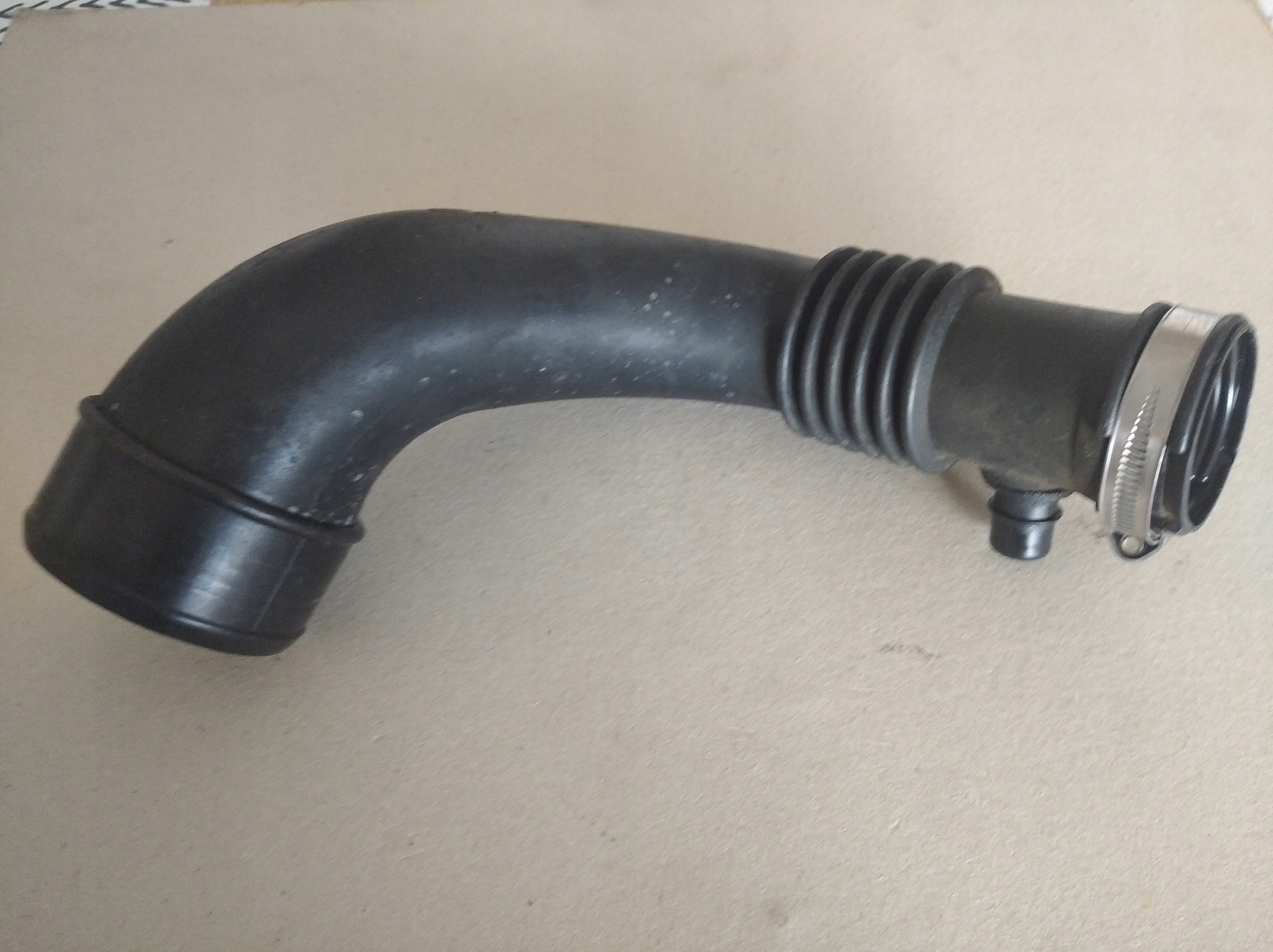 8200201615A - SCENIC II MEGANE II 1.9 DCI ТРУБА ИНТЕРКУЛЕРА