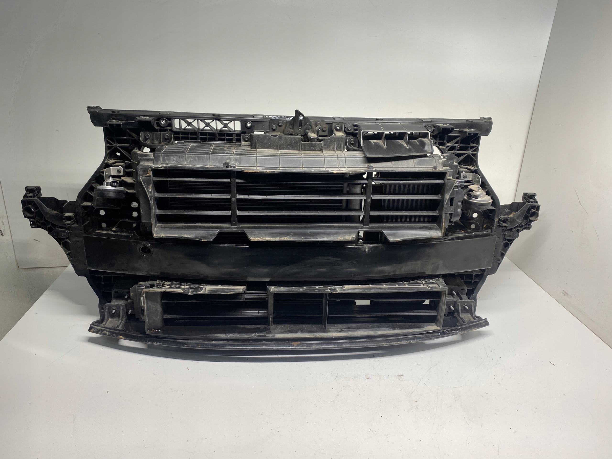 PAS PRZEDNI CHŁODNICE BELKI KIA SPORTAGE V 5 1.6 CRDI 20-23