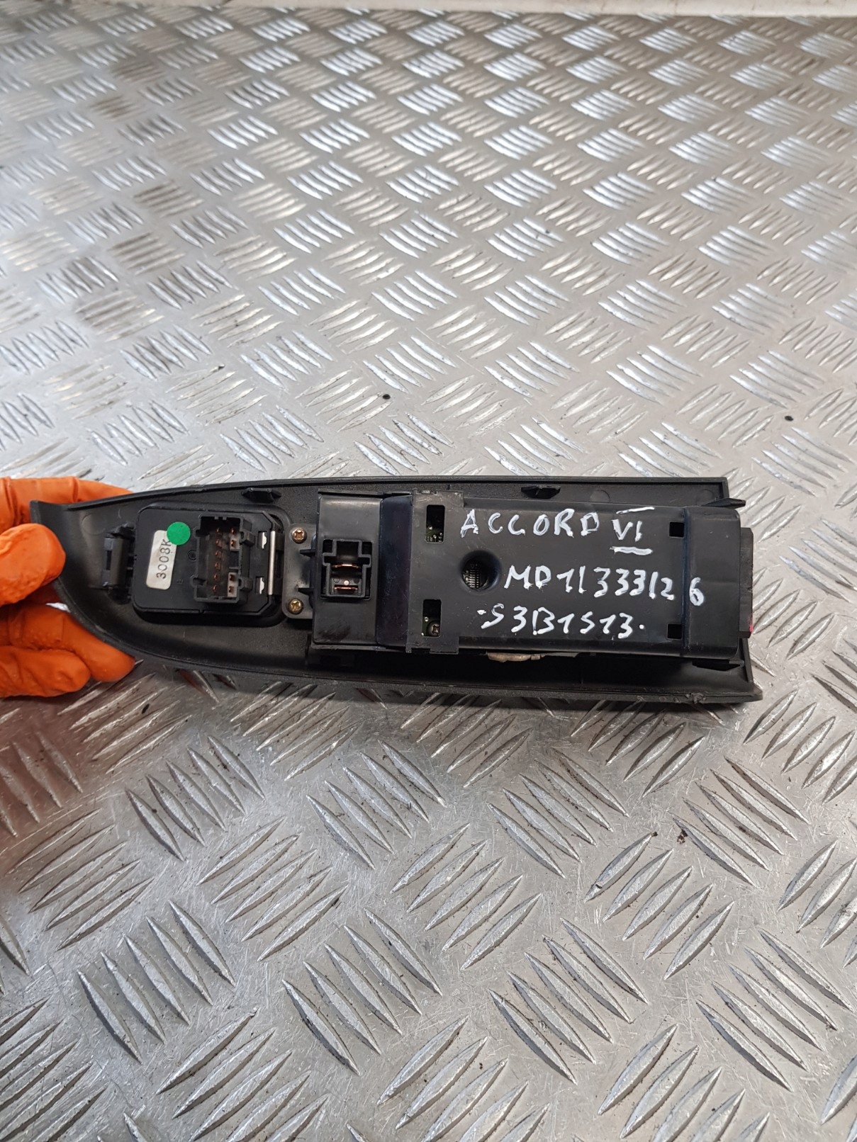 window control switch of mirrors HONDA ACCORD VI 98R