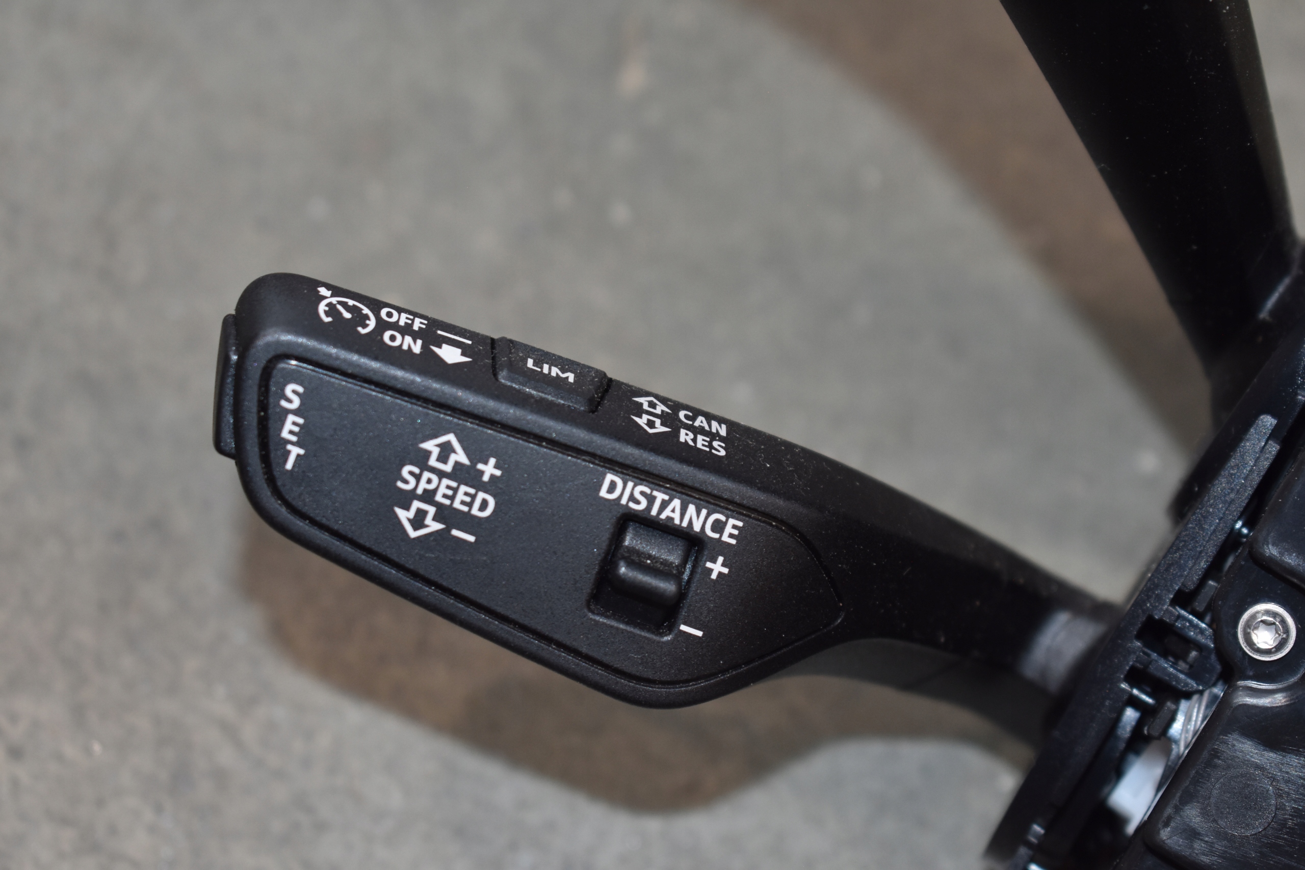 IDEALNE control AUDI A5 B10 1