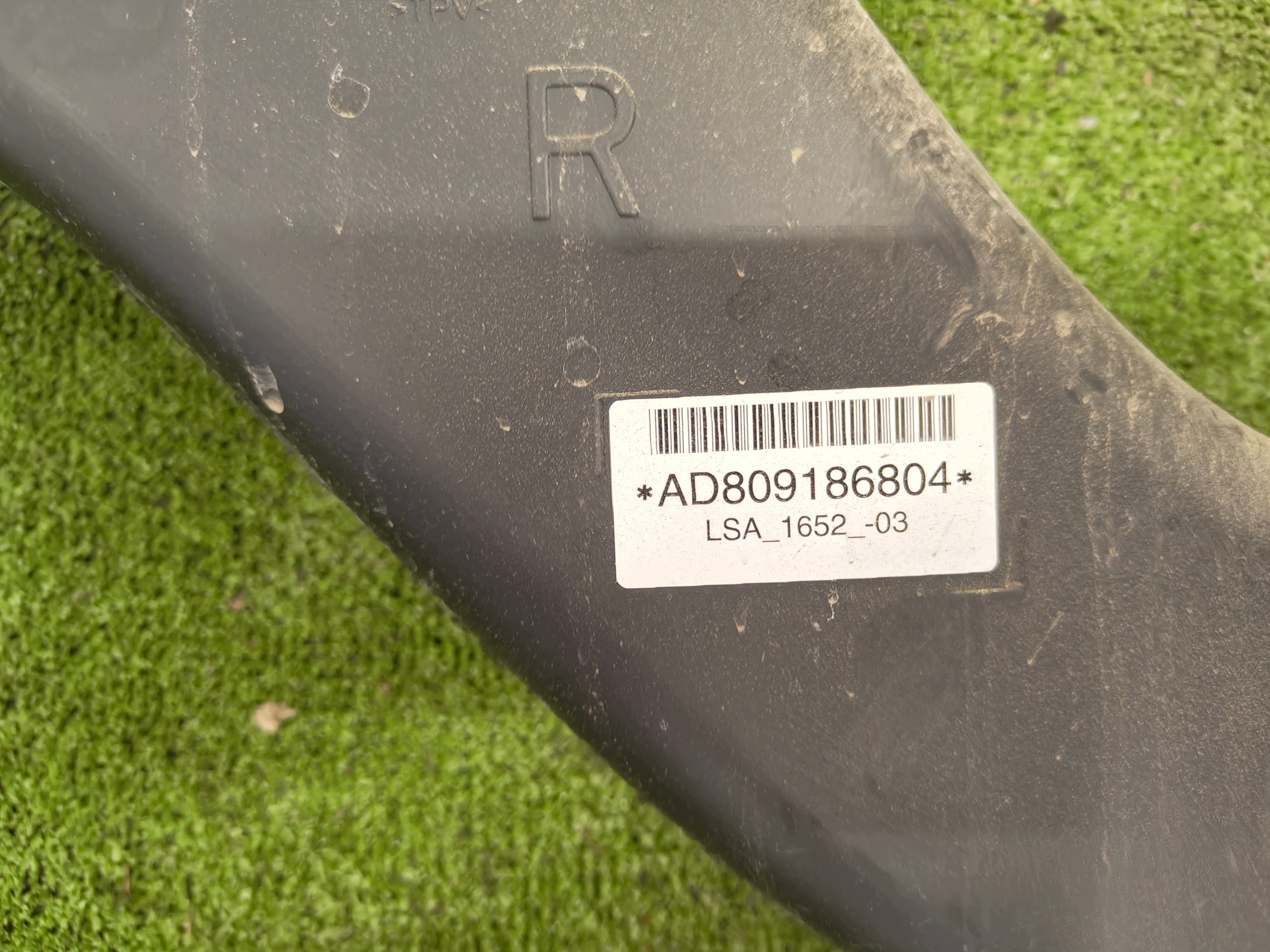 BMW G05 G06 G07 drain intake air 8091868