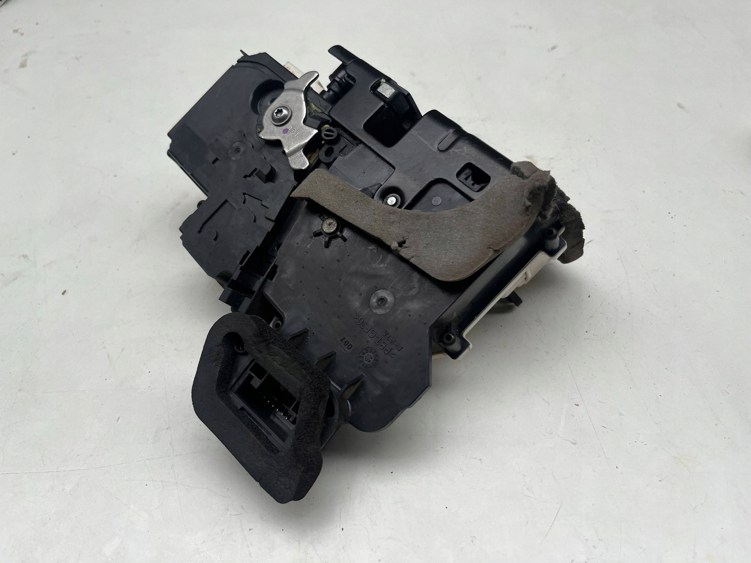 AUDI A6 A7 C8 lock door left rear part 4K0839015P @M