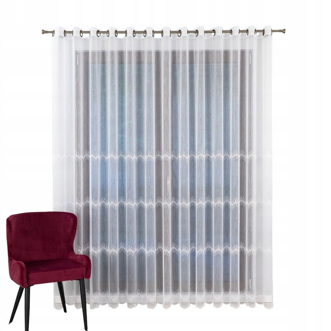 Markýzová záclona vyšívaná bílá – připravená na průchodkách 300X225