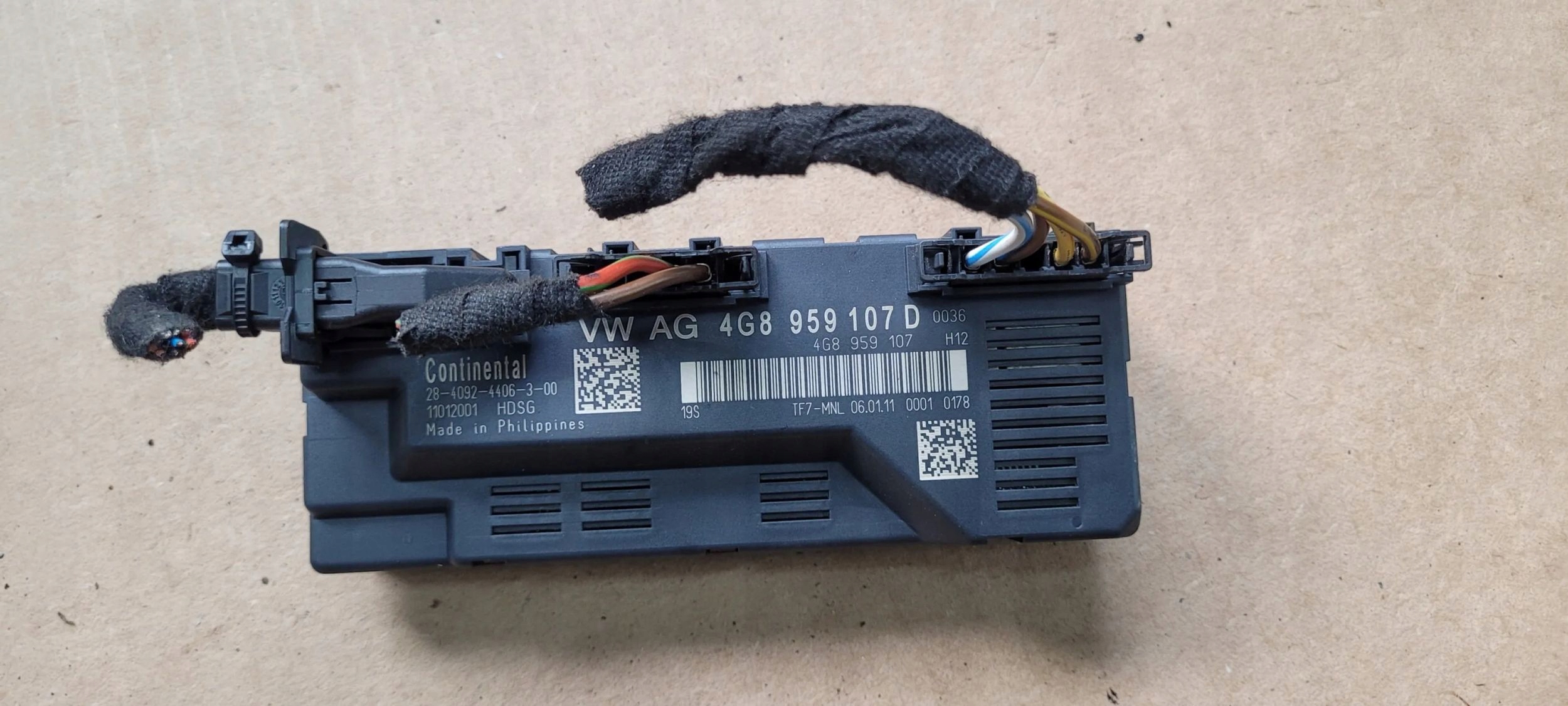 A7 4G module control unit of the opening bonnet A7 4G 4G8959107D