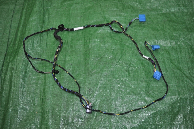 WIĄZKA NAGRZEWNICY VW PASSAT B8 5Q1971566F Waga produktu z opakowaniem jednostkowym 1 kg