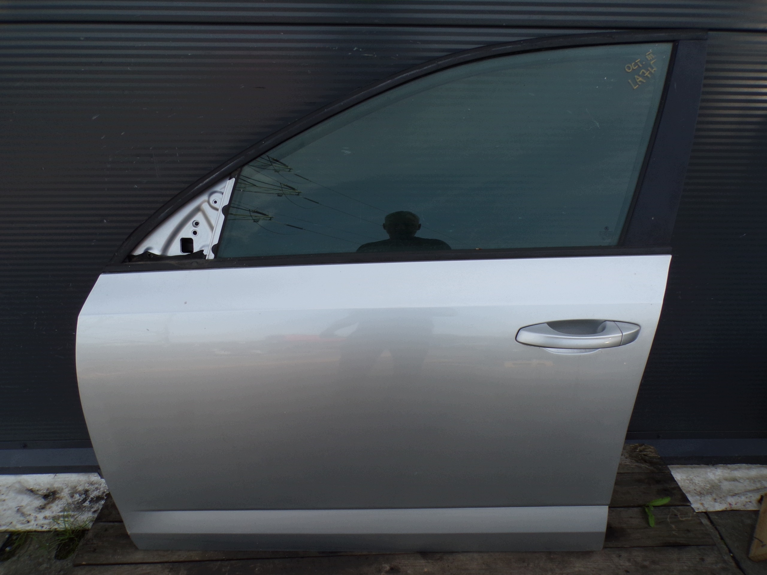 door left front SKODA OCTAVIA 3 III colour LA7W