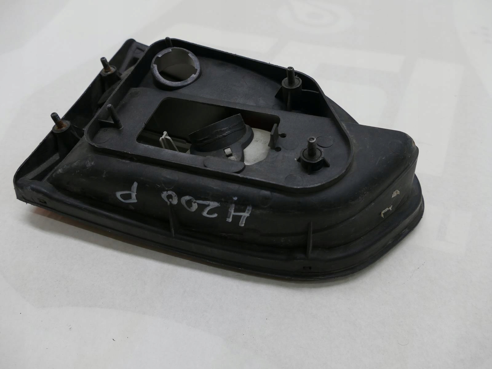 HYUNDAI H100 light right rear part right rear 1998-00r