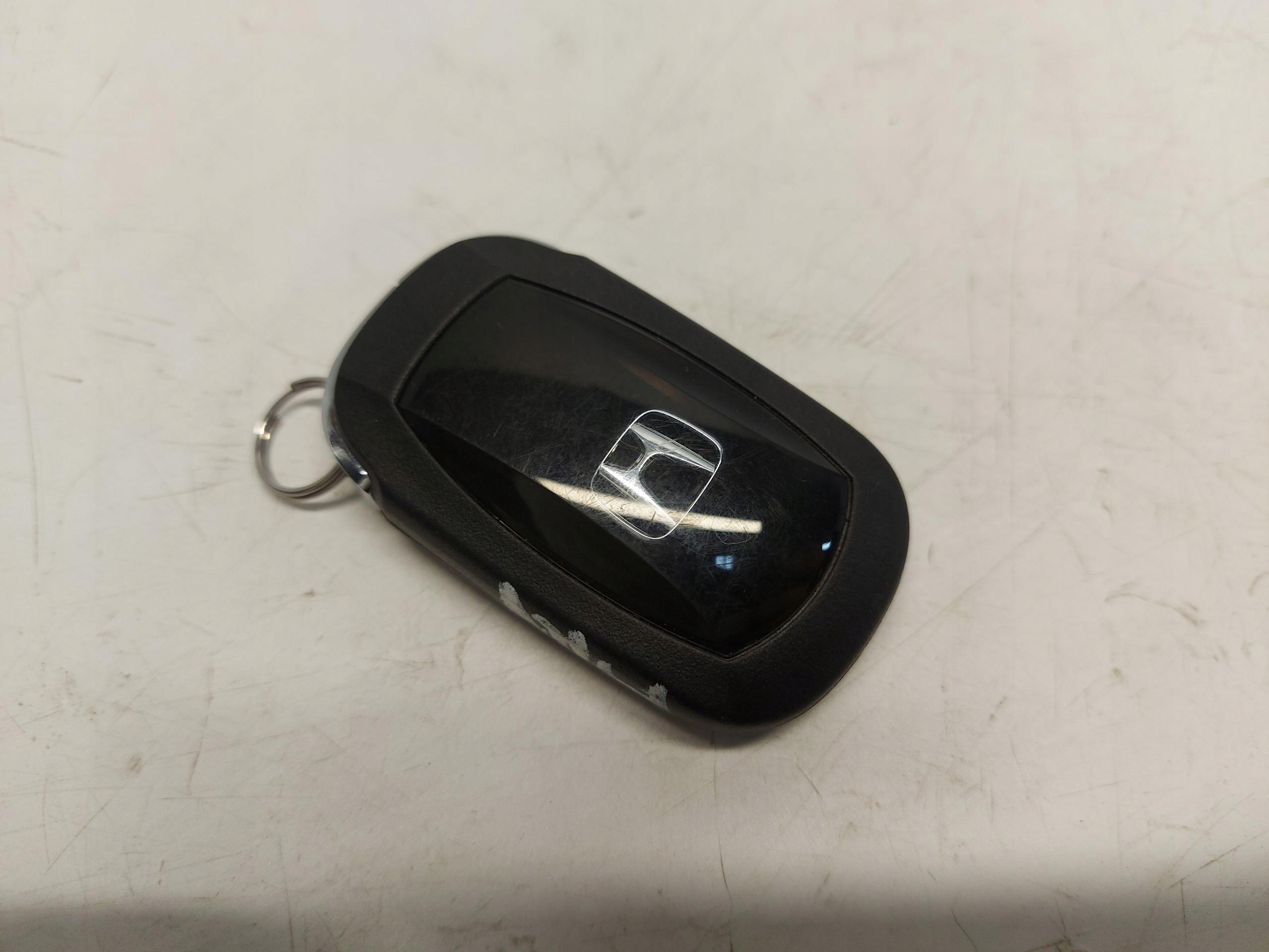 Honda HR-V III eHEV, 2022r. Clé PILOT