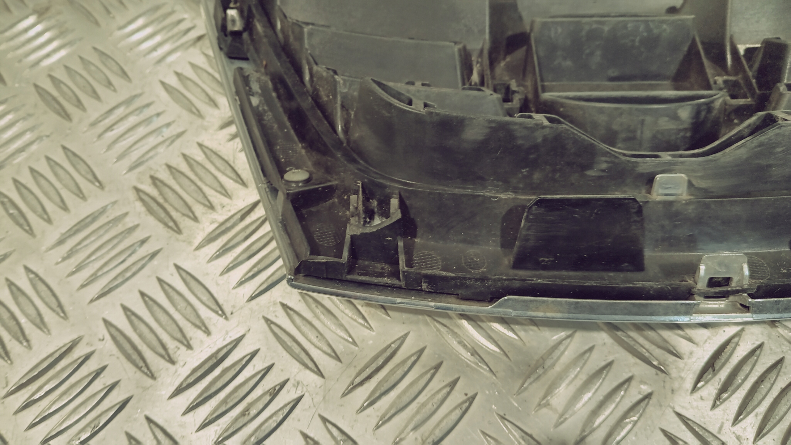 Nissan Juke F15 Kühlergrill FRONTGRILL Kühlergitter 620751KA6A - Thumbnail 11